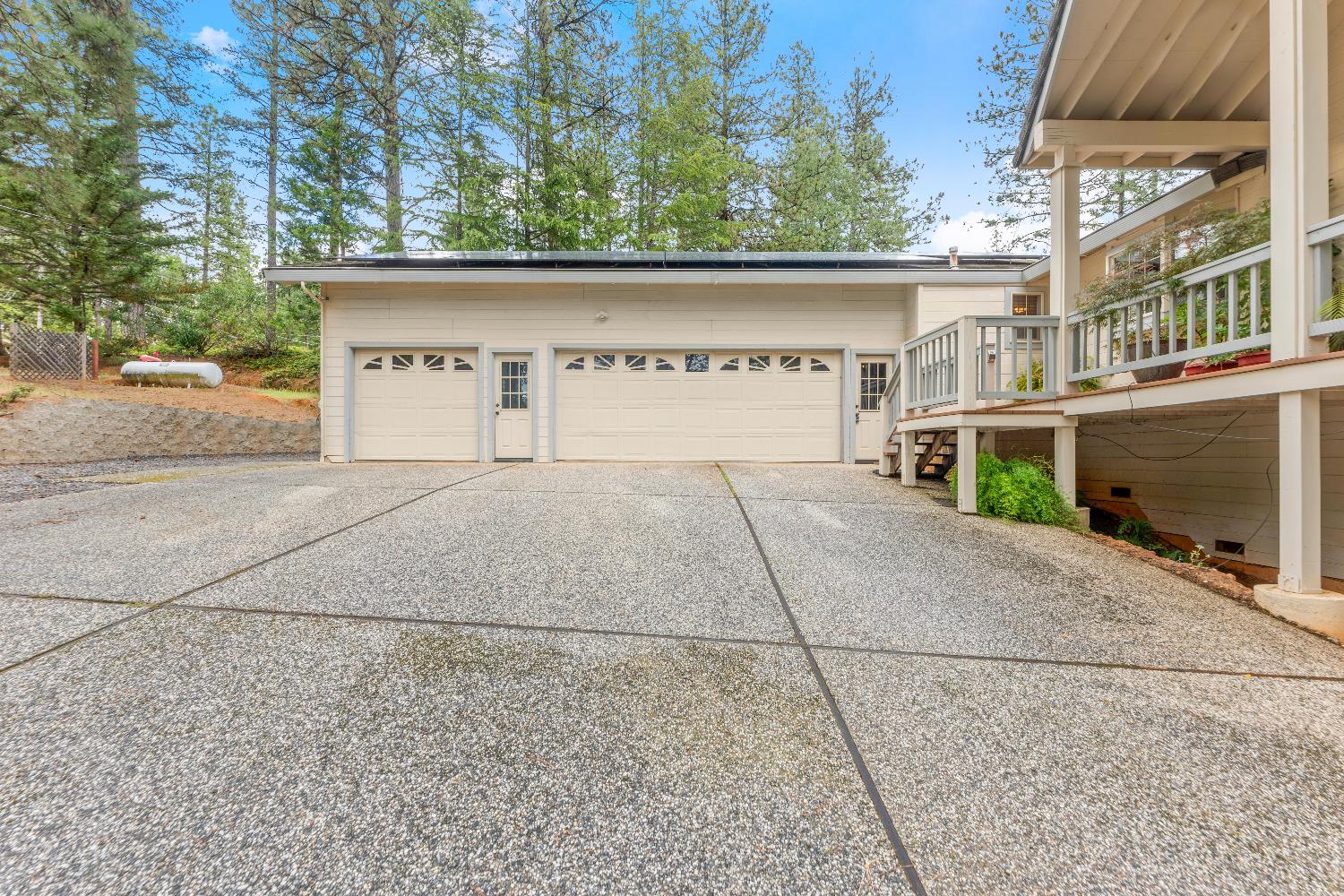Carrie Drive, Grass Valley, California image 5