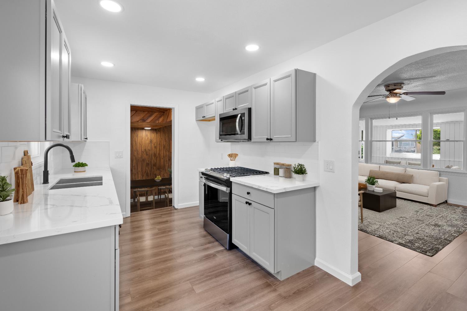 Detail Gallery Image 3 of 60 For 2916 Oleander Ave, Merced,  CA 95340 - 2 Beds | 1 Baths