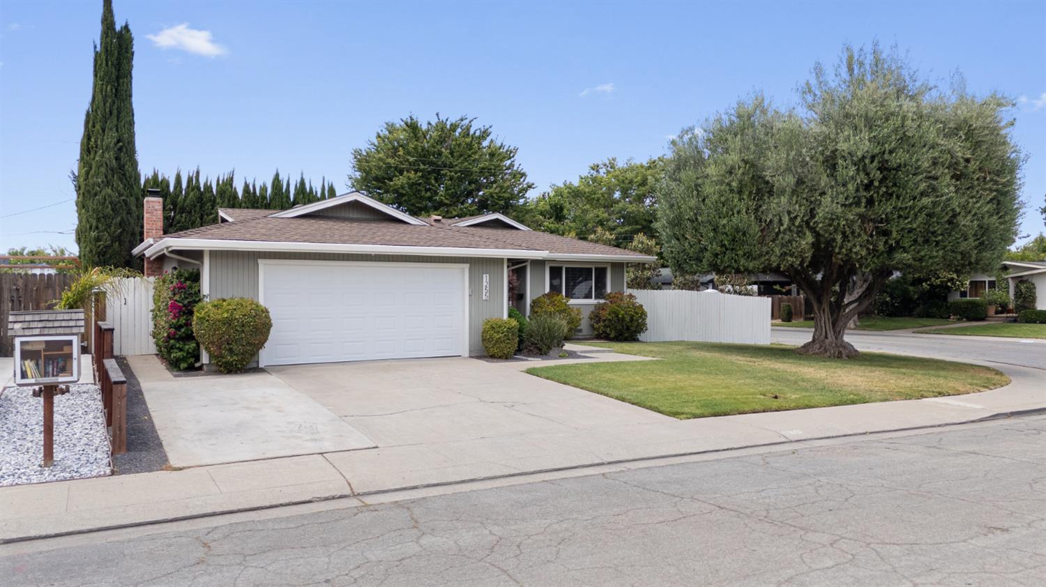 Lonna Way, Tracy, California image 3