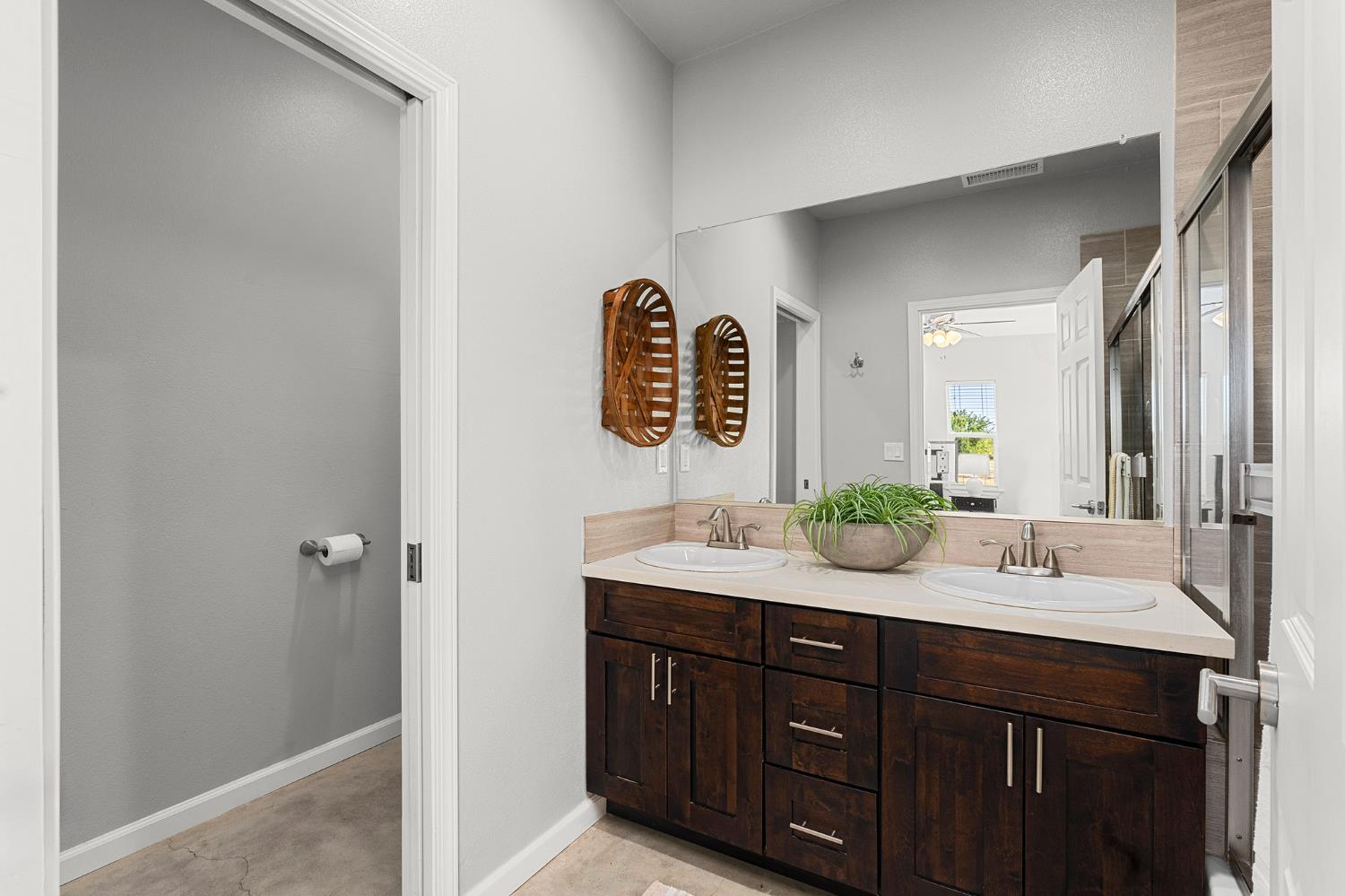 Detail Gallery Image 46 of 68 For 6065 County Road 22, Orland,  CA 95963 - 4 Beds | 3/1 Baths
