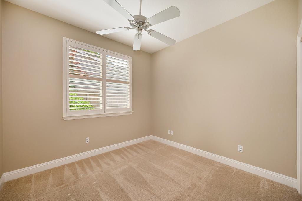 Detail Gallery Image 38 of 99 For 5730 Palmera Ln, Sacramento,  CA 95835 - 2 Beds | 2 Baths
