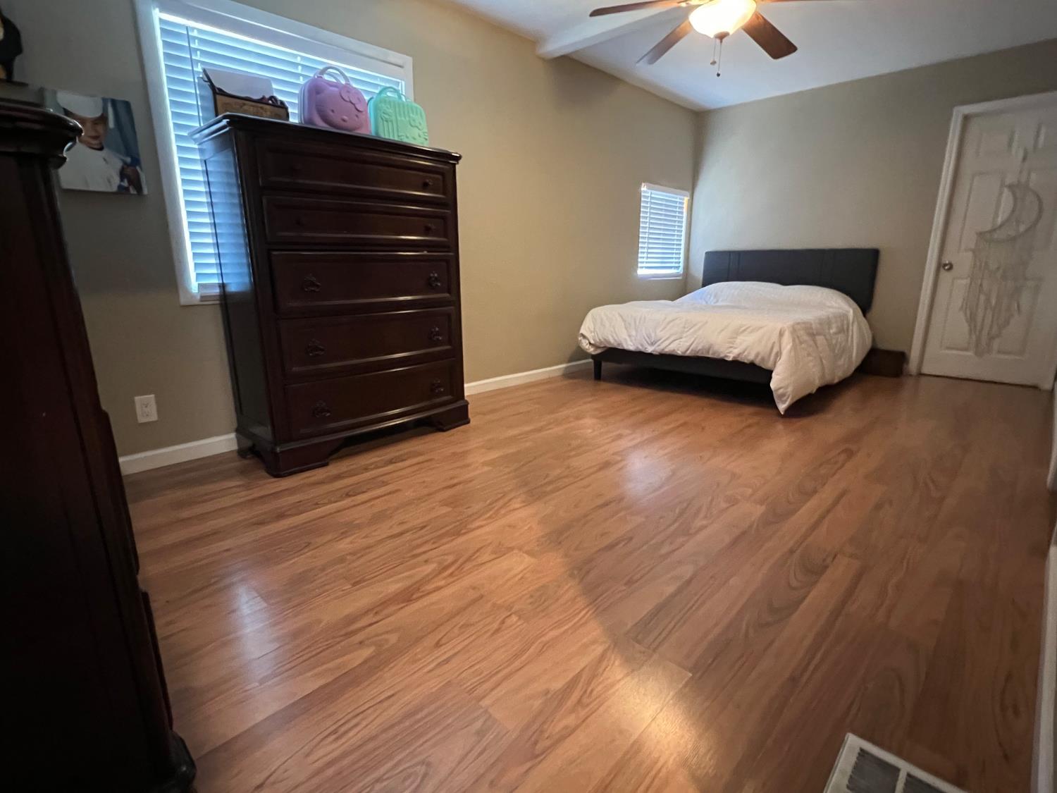 Detail Gallery Image 7 of 17 For 1203 L St, Newman,  CA 95360 - 3 Beds | 2 Baths