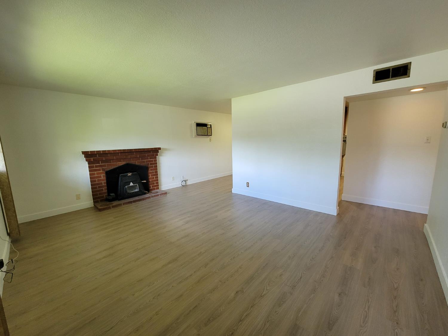 Detail Gallery Image 14 of 35 For 1408 Gregory Way, Roseville,  CA 95661 - 3 Beds | 2 Baths