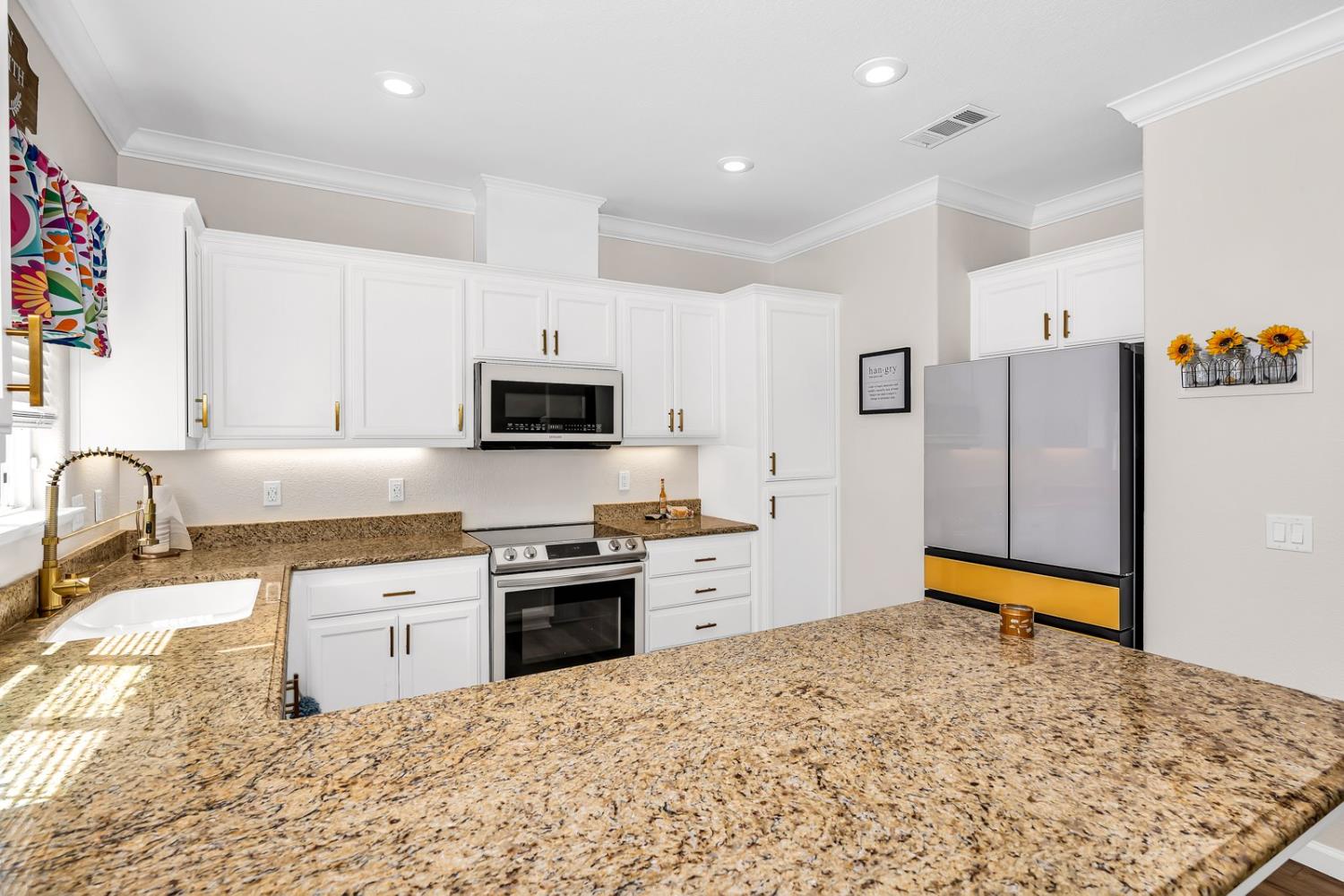 Detail Gallery Image 18 of 48 For 3008 La Vina Cir, Los Banos,  CA 93635 - 3 Beds | 2 Baths