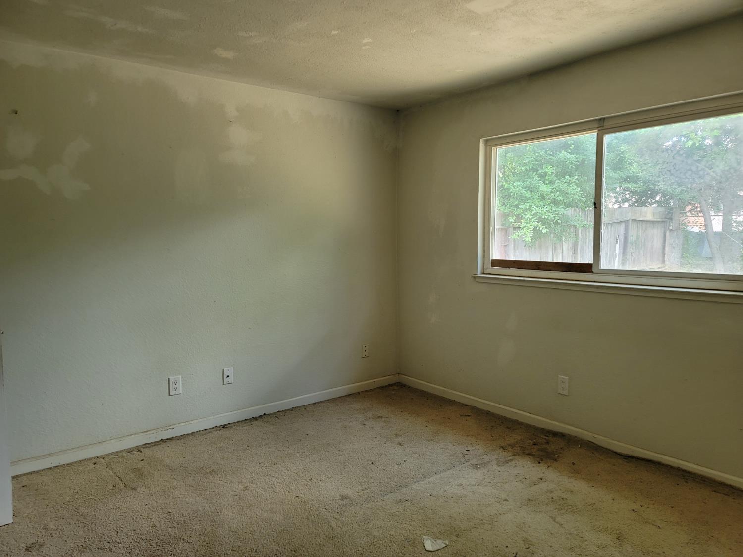 Loorz Court, Sacramento, California image 7
