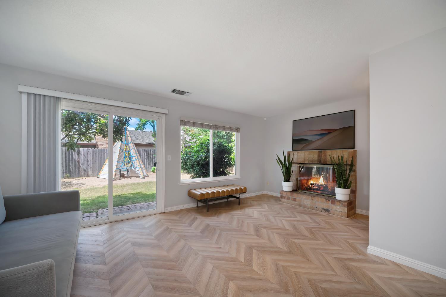 Caldera Way, Sacramento, California image 13