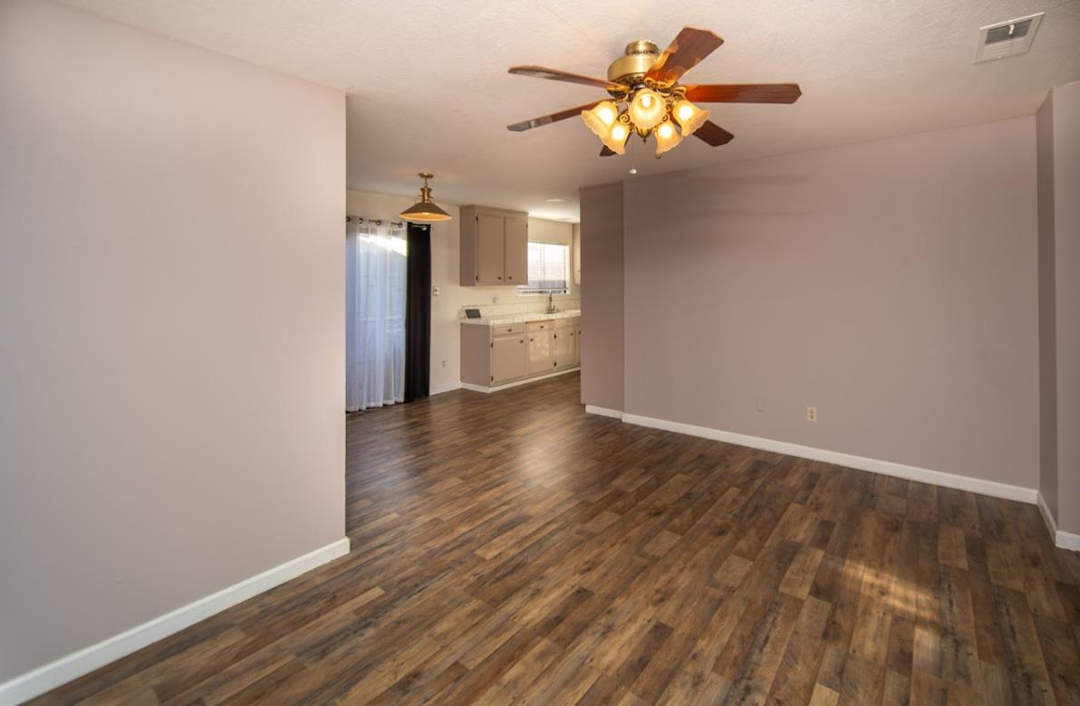Detail Gallery Image 15 of 25 For 2253 Newbury Cir, Lodi,  CA 95240 - 3 Beds | 2 Baths
