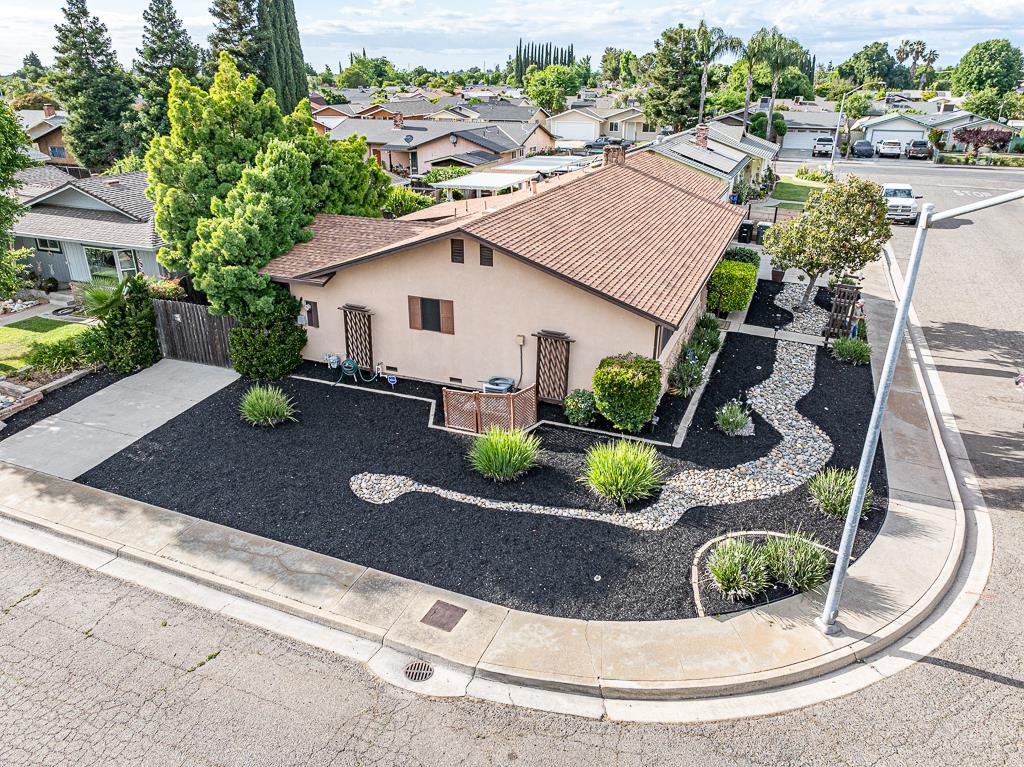 Detail Gallery Image 4 of 46 For 421 Becky Way, Waterford,  CA 95386 - 3 Beds | 2 Baths