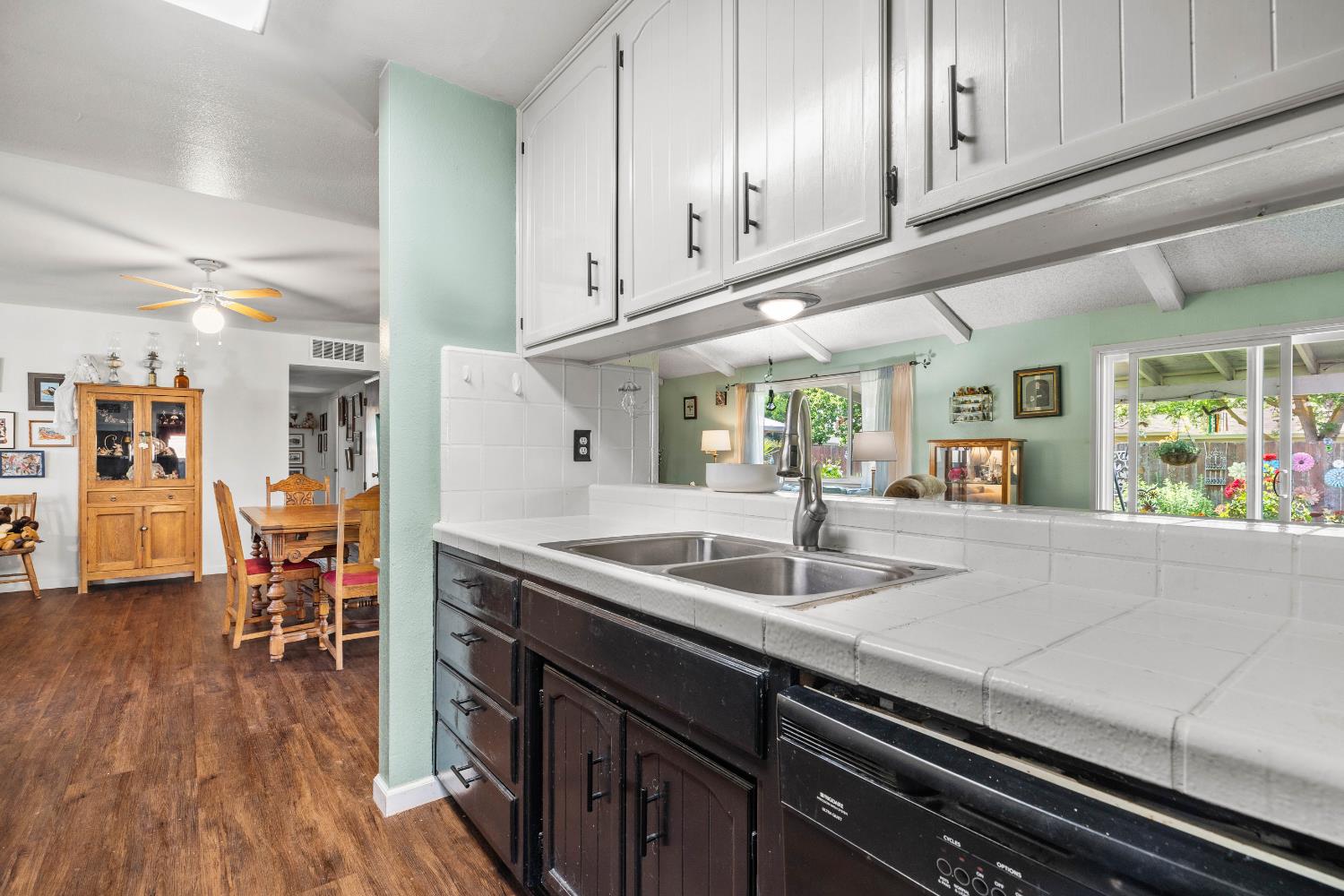 Detail Gallery Image 10 of 28 For 2820 Marble Dr, Modesto,  CA 95355 - 3 Beds | 2 Baths