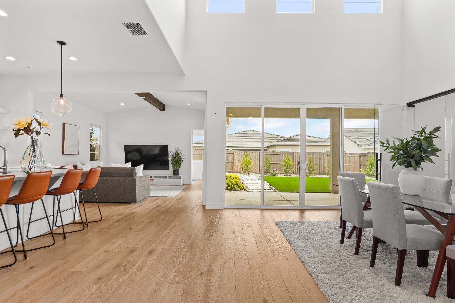 Detail Gallery Image 12 of 71 For 12840 Pier View Way, Rancho Cordova,  CA 95742 - 4 Beds | 3/1 Baths