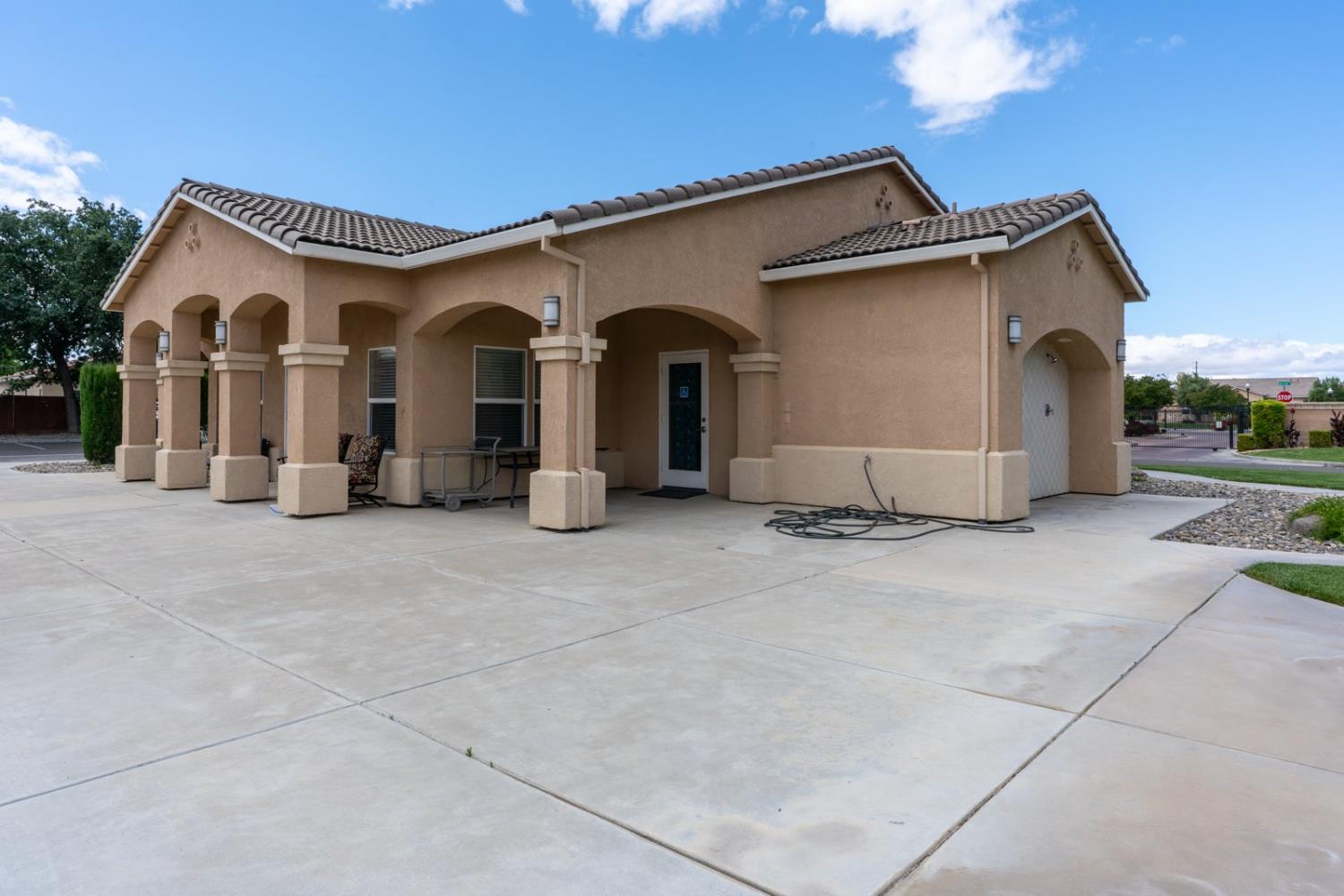 Detail Gallery Image 41 of 48 For 3008 La Vina Cir, Los Banos,  CA 93635 - 3 Beds | 2 Baths