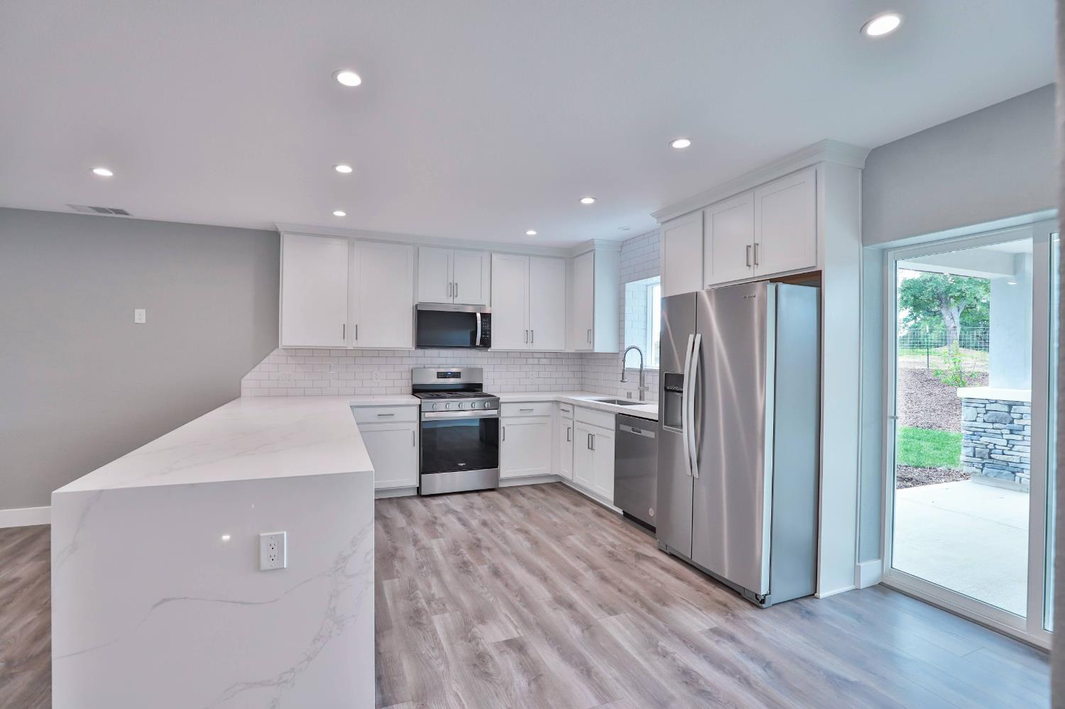 Detail Gallery Image 9 of 43 For 13041 Willow Creek Rd, Ione,  CA 95640 - 3 Beds | 2 Baths