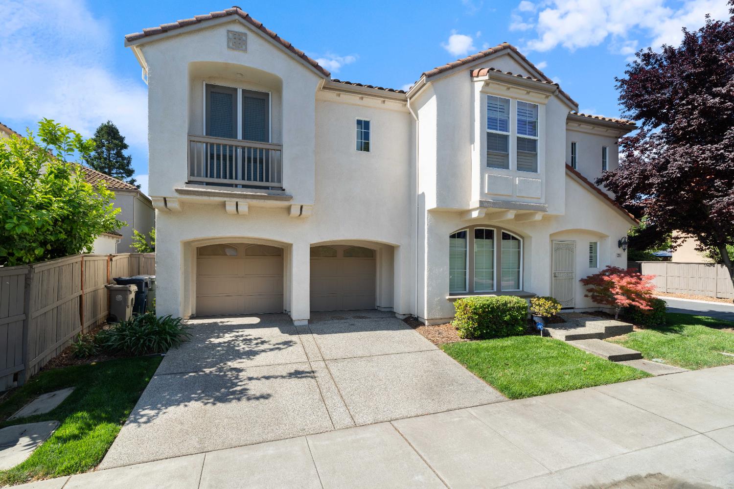 Detail Gallery Image 2 of 36 For 251 Martis Valley Cir, Sacramento,  CA 95835 - 4 Beds | 2/1 Baths