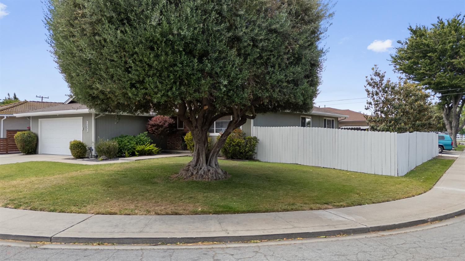 Lonna Way, Tracy, California image 4