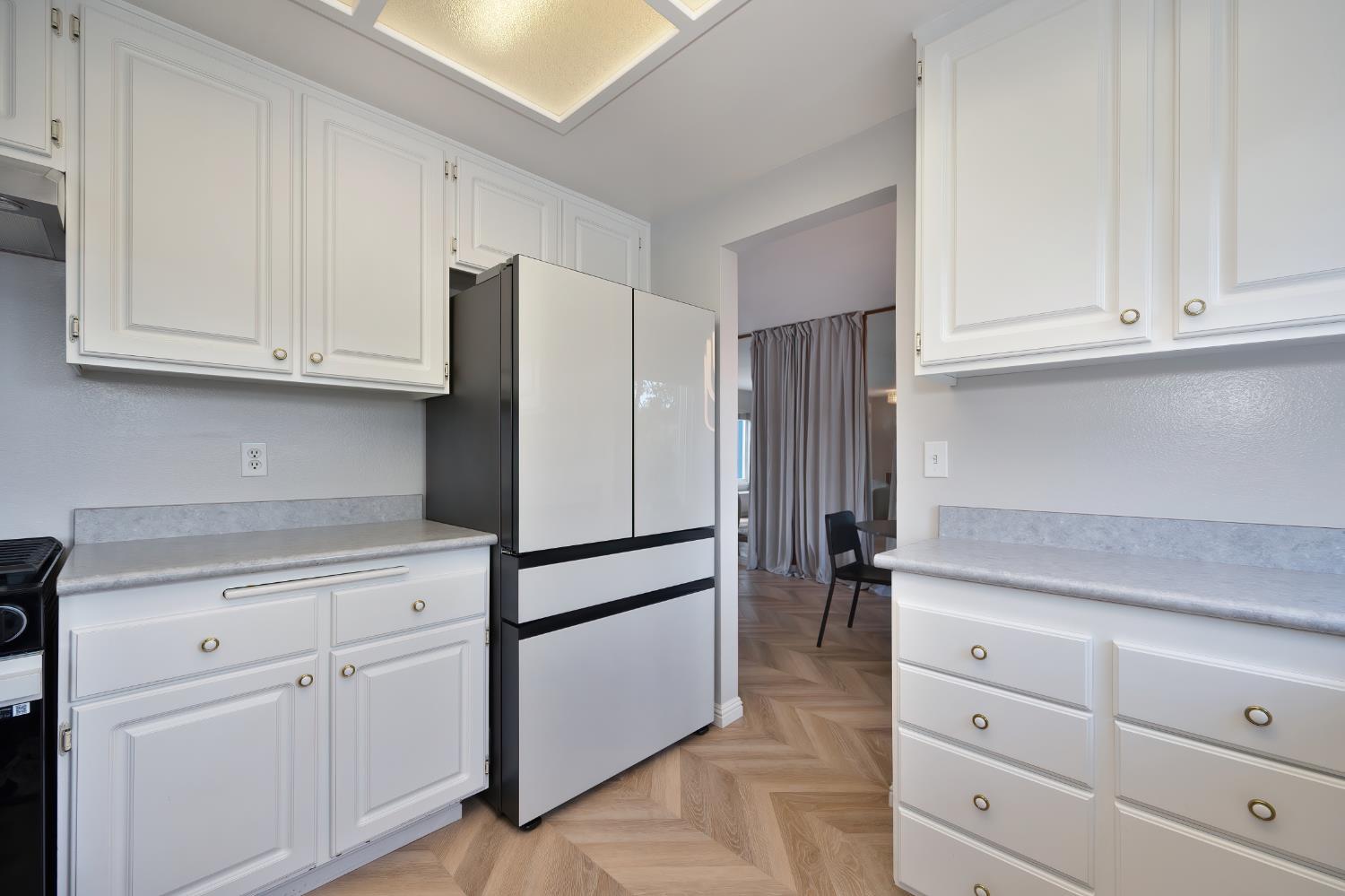 Caldera Way, Sacramento, California image 9
