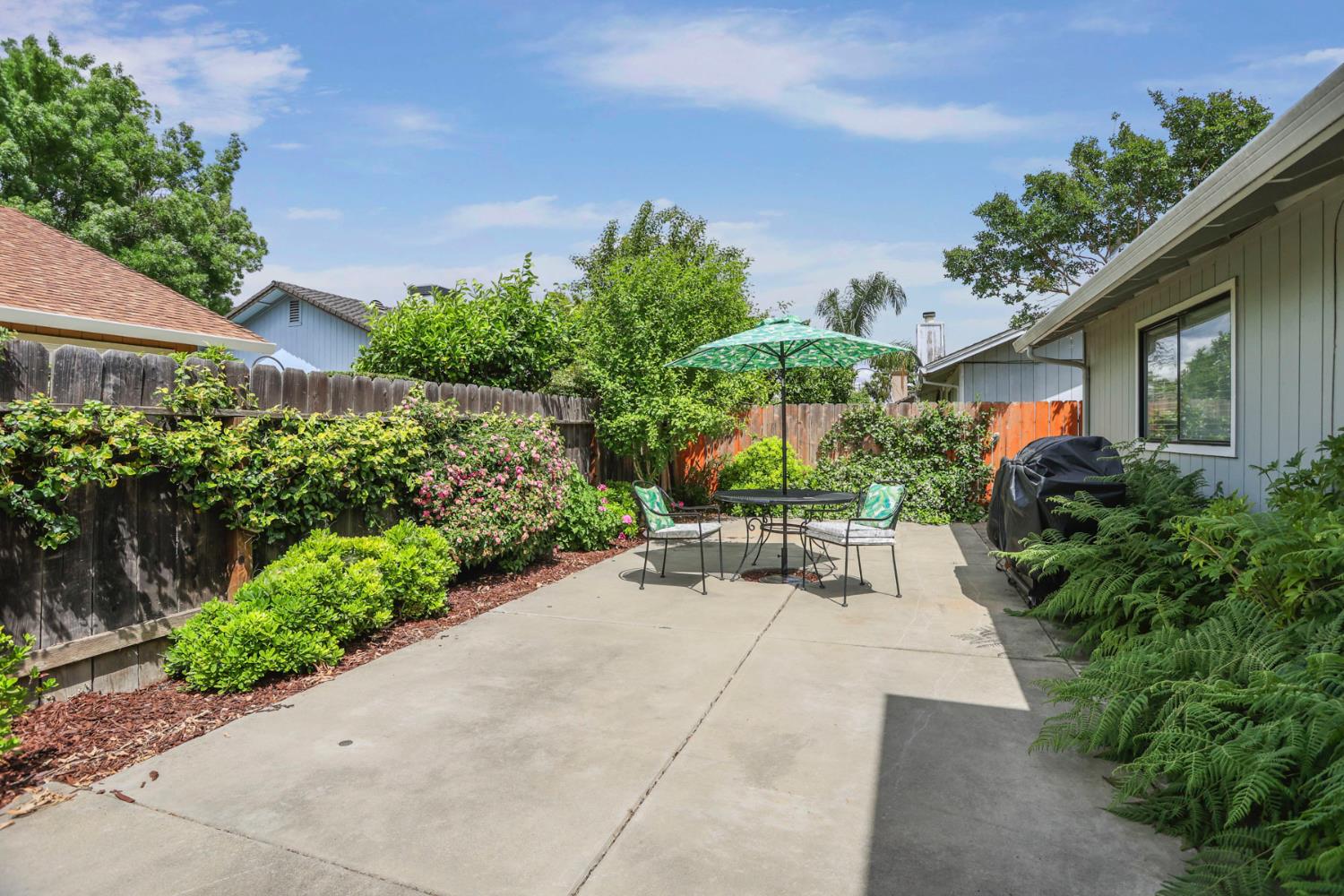 Detail Gallery Image 24 of 30 For 403 Valley Ave, Lodi,  CA 95240 - 3 Beds | 2 Baths