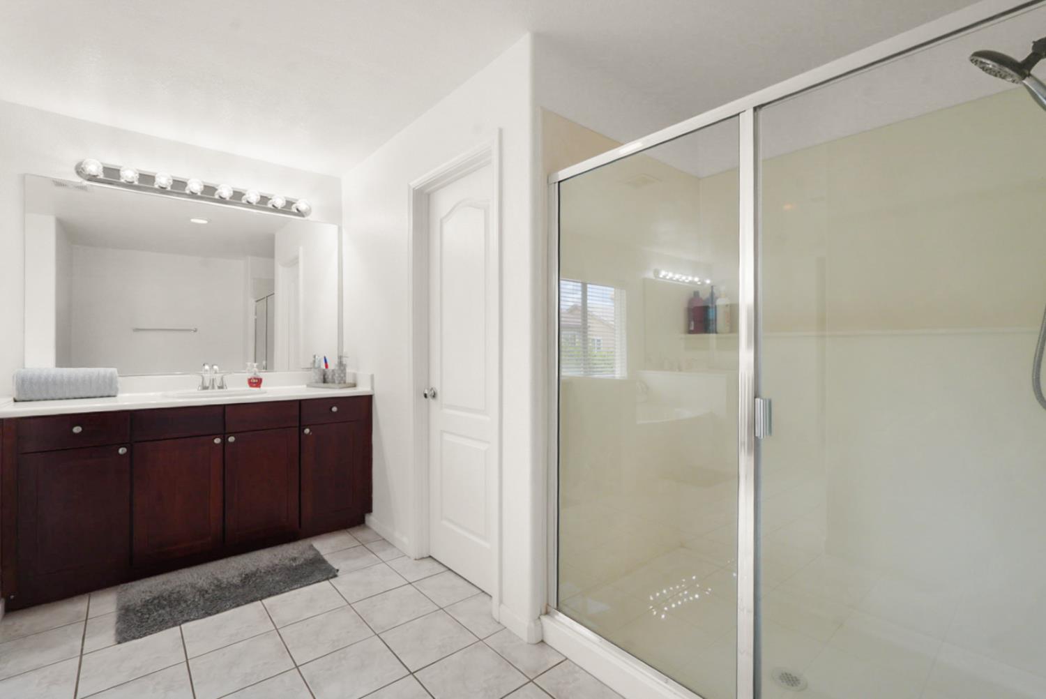 Detail Gallery Image 18 of 36 For 1408 Mendocino Creek Dtive, Patterson,  CA 95363 - 5 Beds | 3/1 Baths