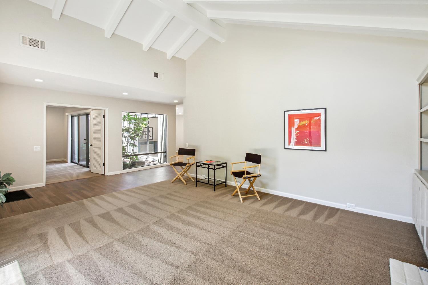 Detail Gallery Image 17 of 59 For 306 East Ranch Rd, Sacramento,  CA 95825 - 2 Beds | 2 Baths