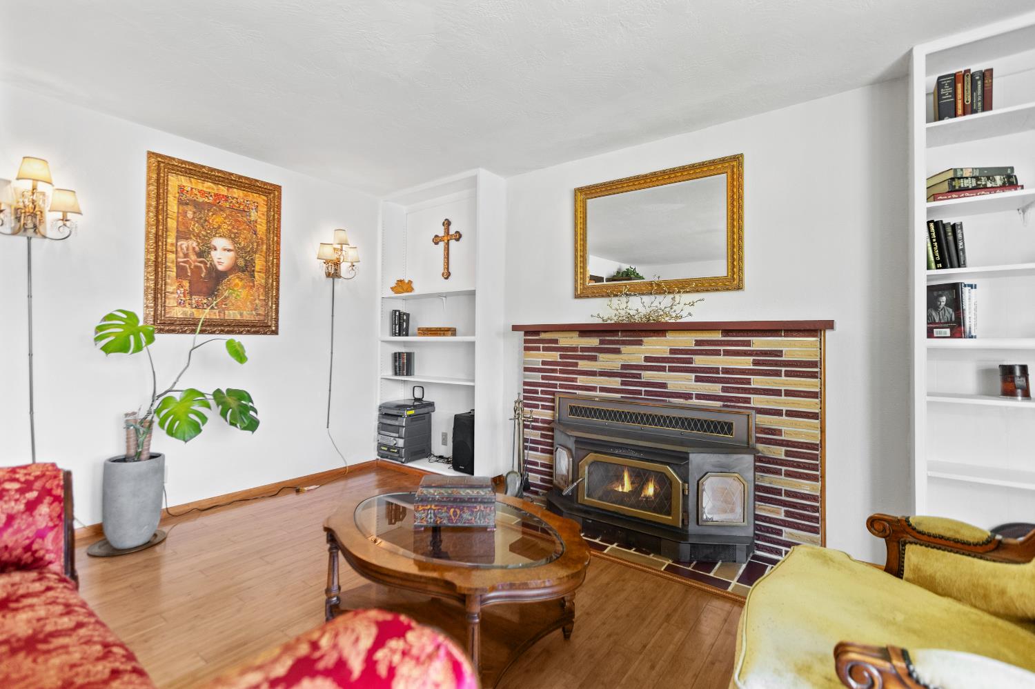 Detail Gallery Image 7 of 47 For 1824 Maryal Dr, Sacramento,  CA 95864 - 3 Beds | 2 Baths