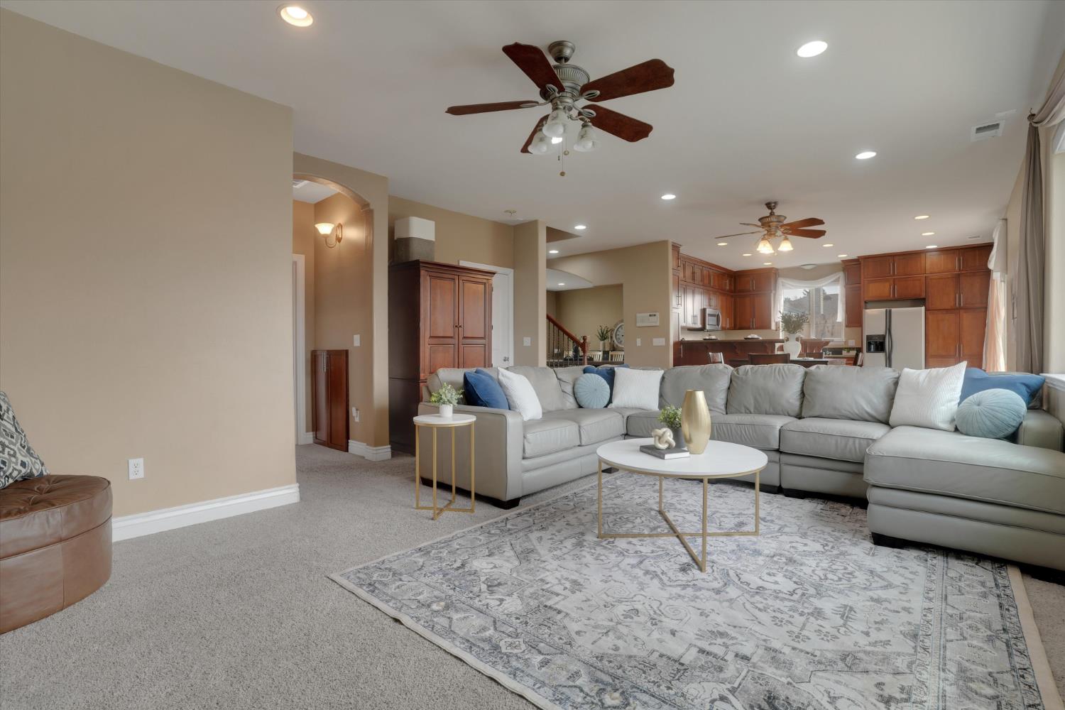 Dorchester Circle, Lodi, California image 13