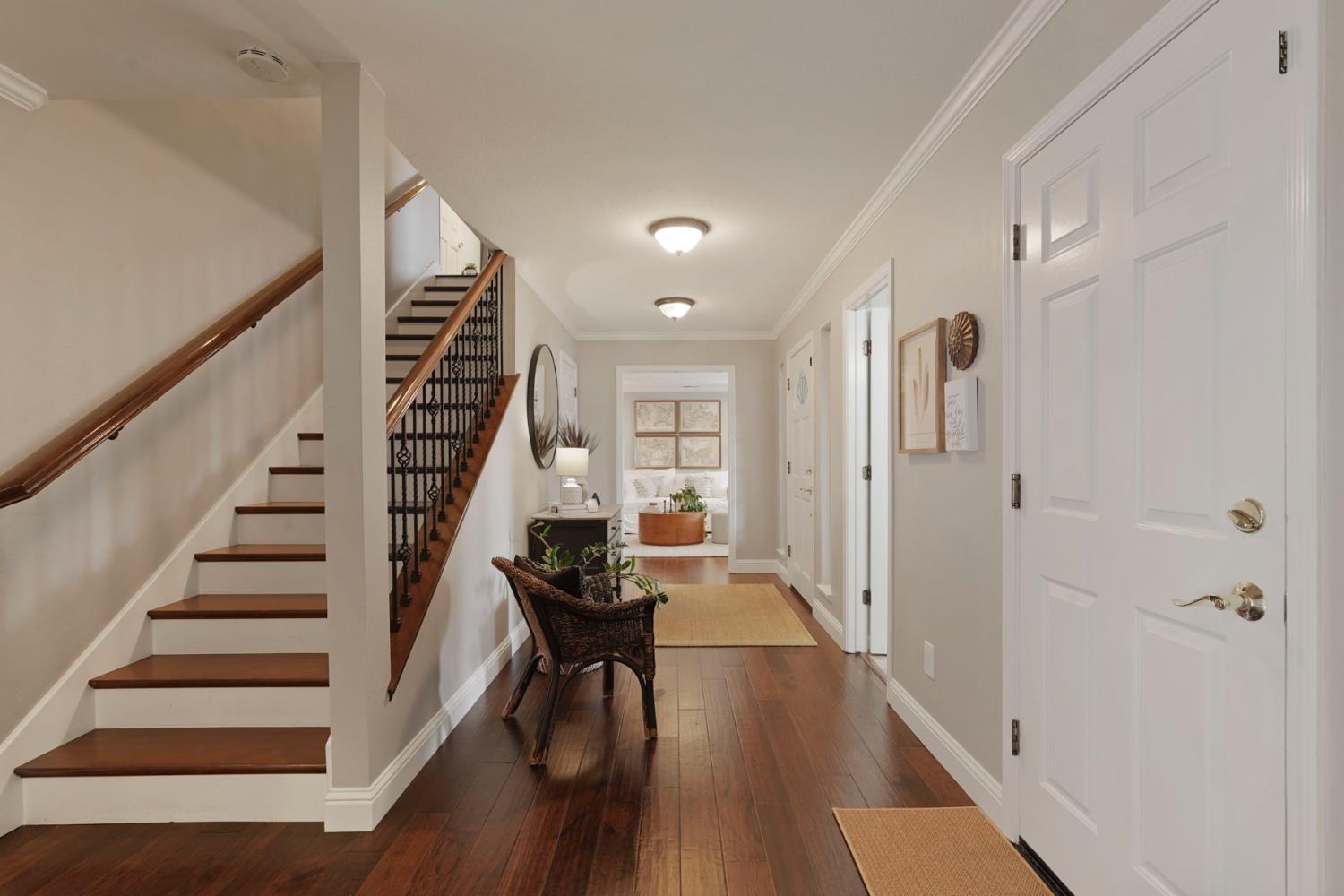 Detail Gallery Image 3 of 50 For 525 Vista Rio Ct, Woodbridge,  CA 95258 - 4 Beds | 3 Baths