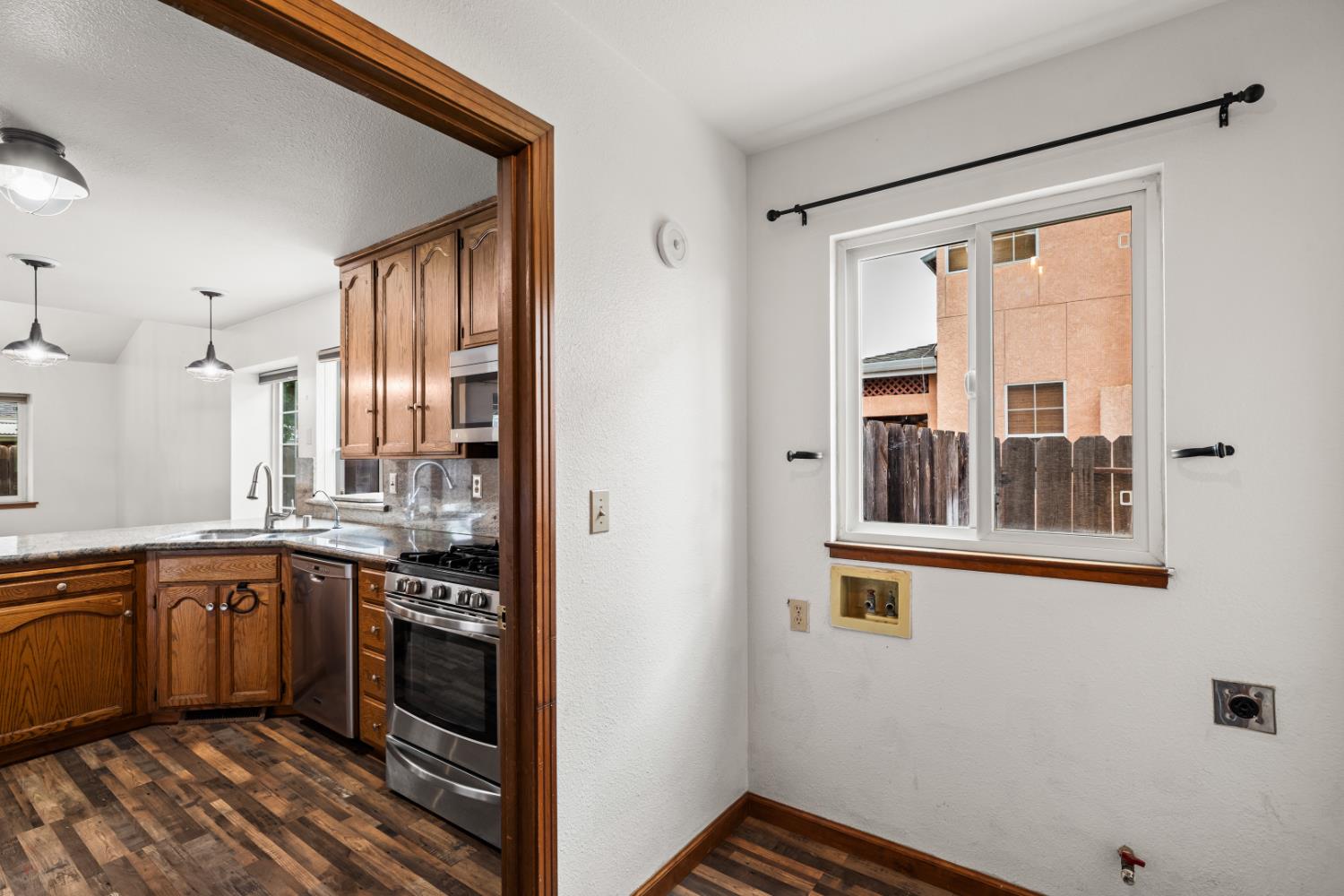 Detail Gallery Image 31 of 69 For 839 Cobblestone, Ripon,  CA 95366 - 4 Beds | 3 Baths