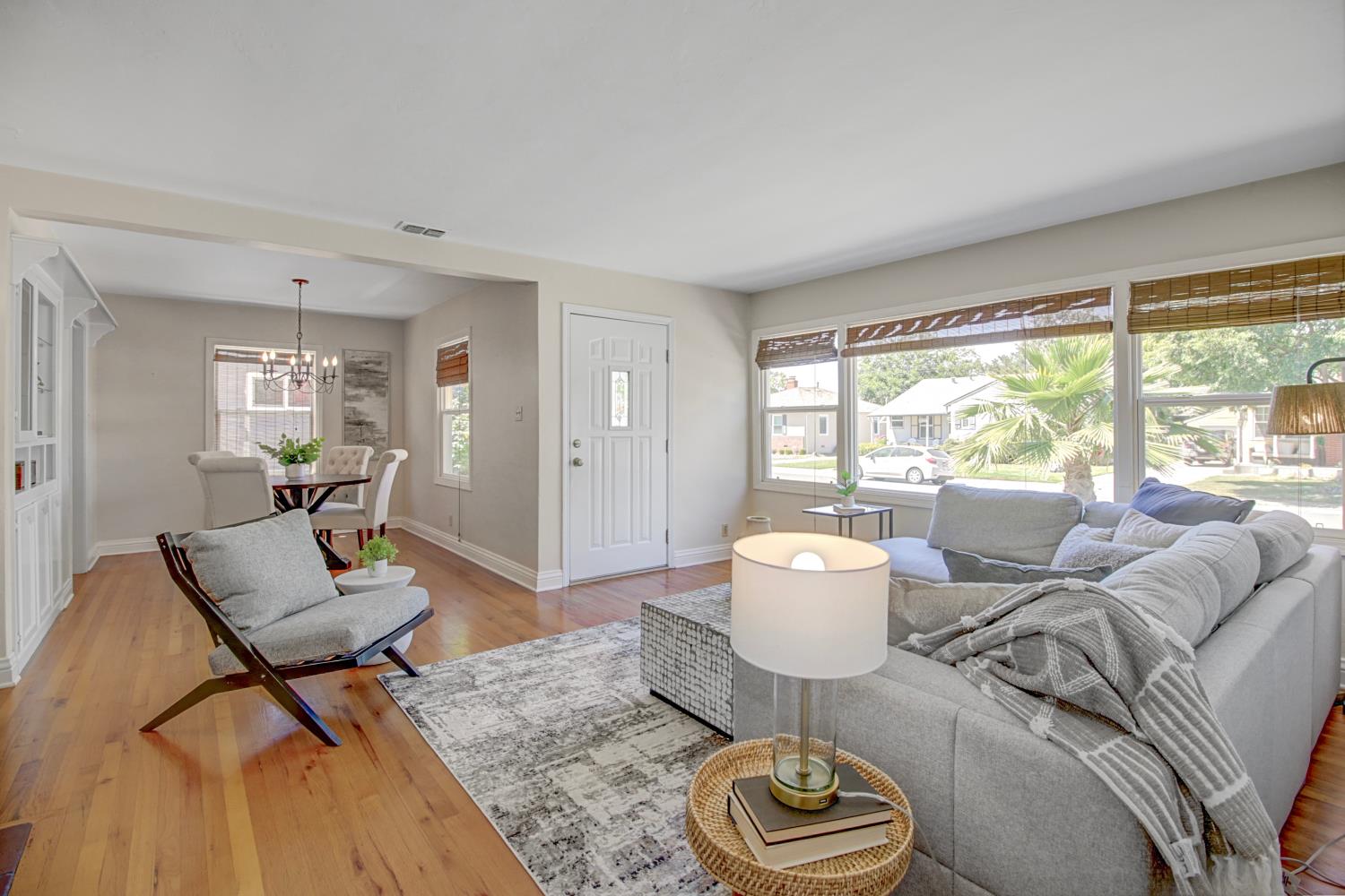 Detail Gallery Image 12 of 48 For 5960 12th Ave, Sacramento,  CA 95820 - 3 Beds | 1 Baths