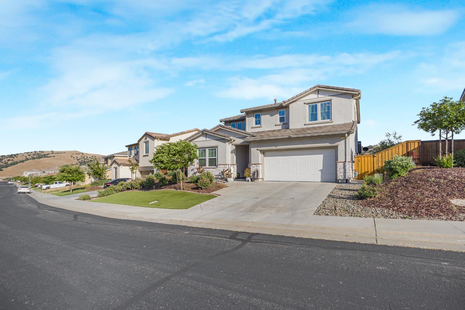 Detail Gallery Image 2 of 29 For 21244 Grapevine, Patterson,  CA 95363 - 4 Beds | 3 Baths