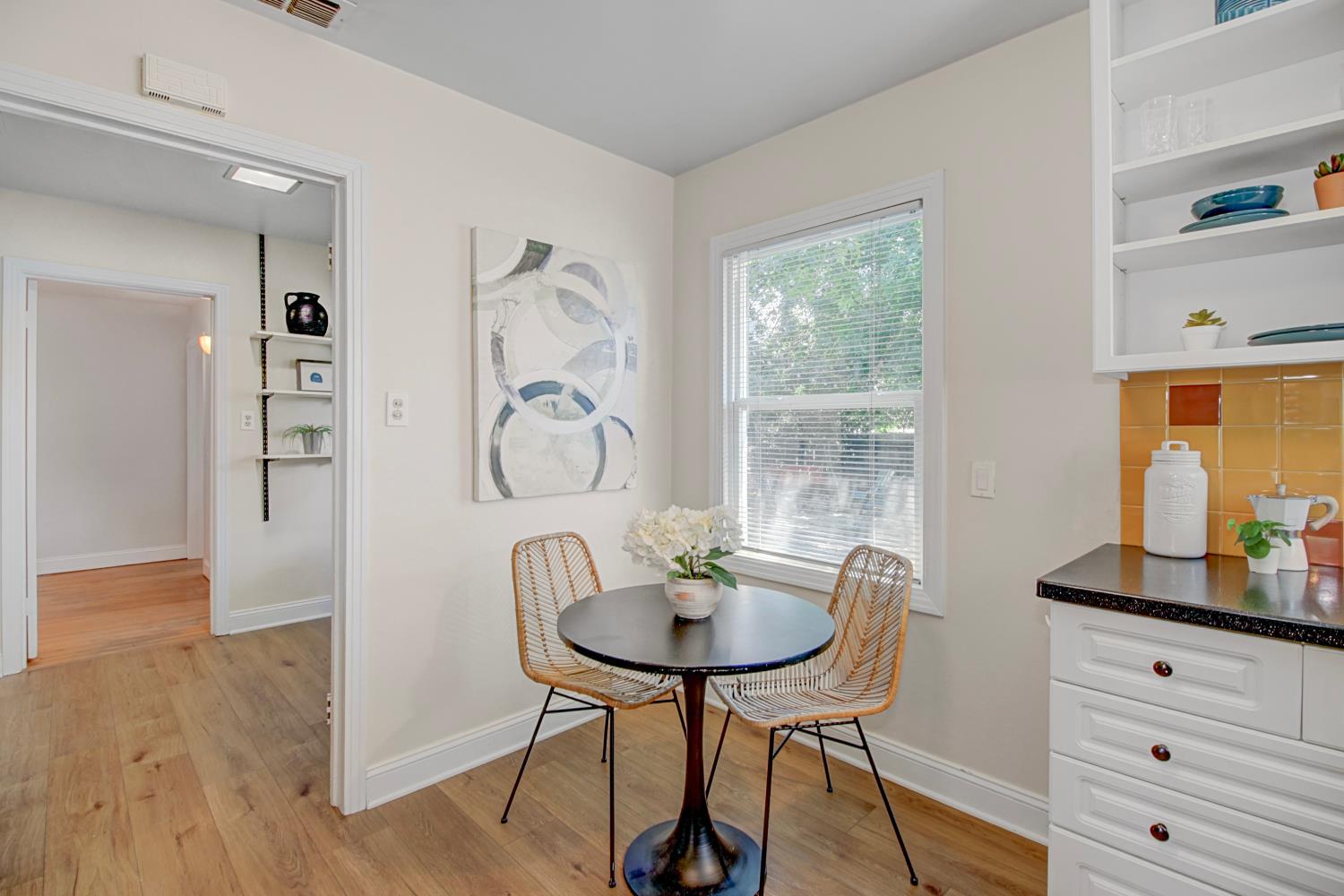 Detail Gallery Image 19 of 48 For 5960 12th Ave, Sacramento,  CA 95820 - 3 Beds | 1 Baths