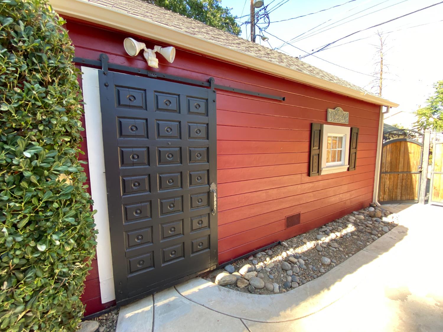 N Pleasant Avenue, Lodi, California image 23