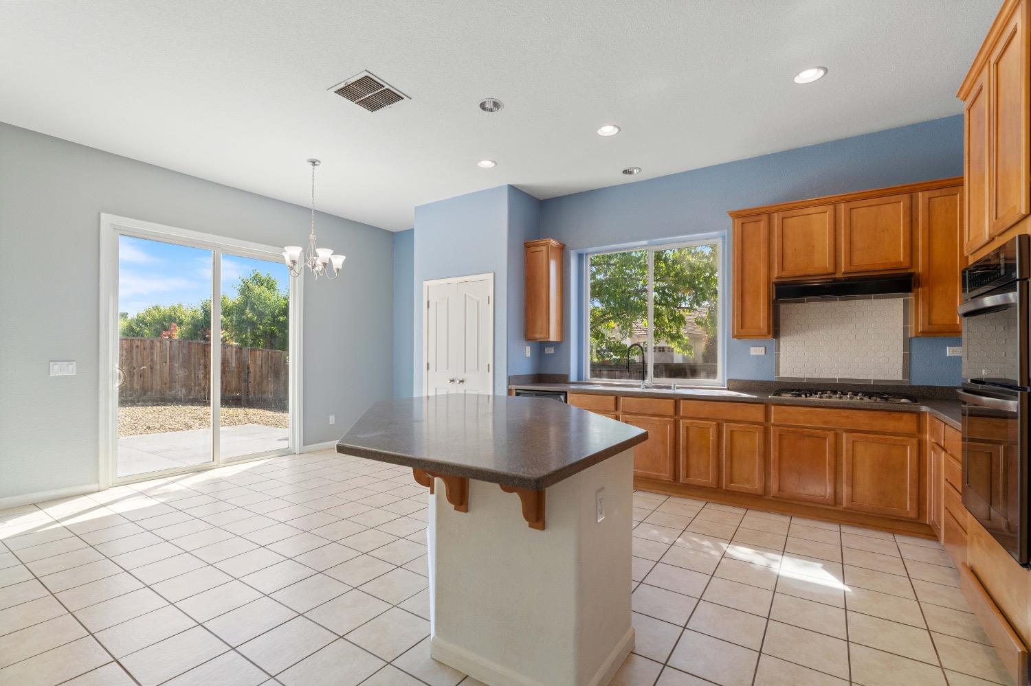 Gladwin Way, Elk Grove, California image 11