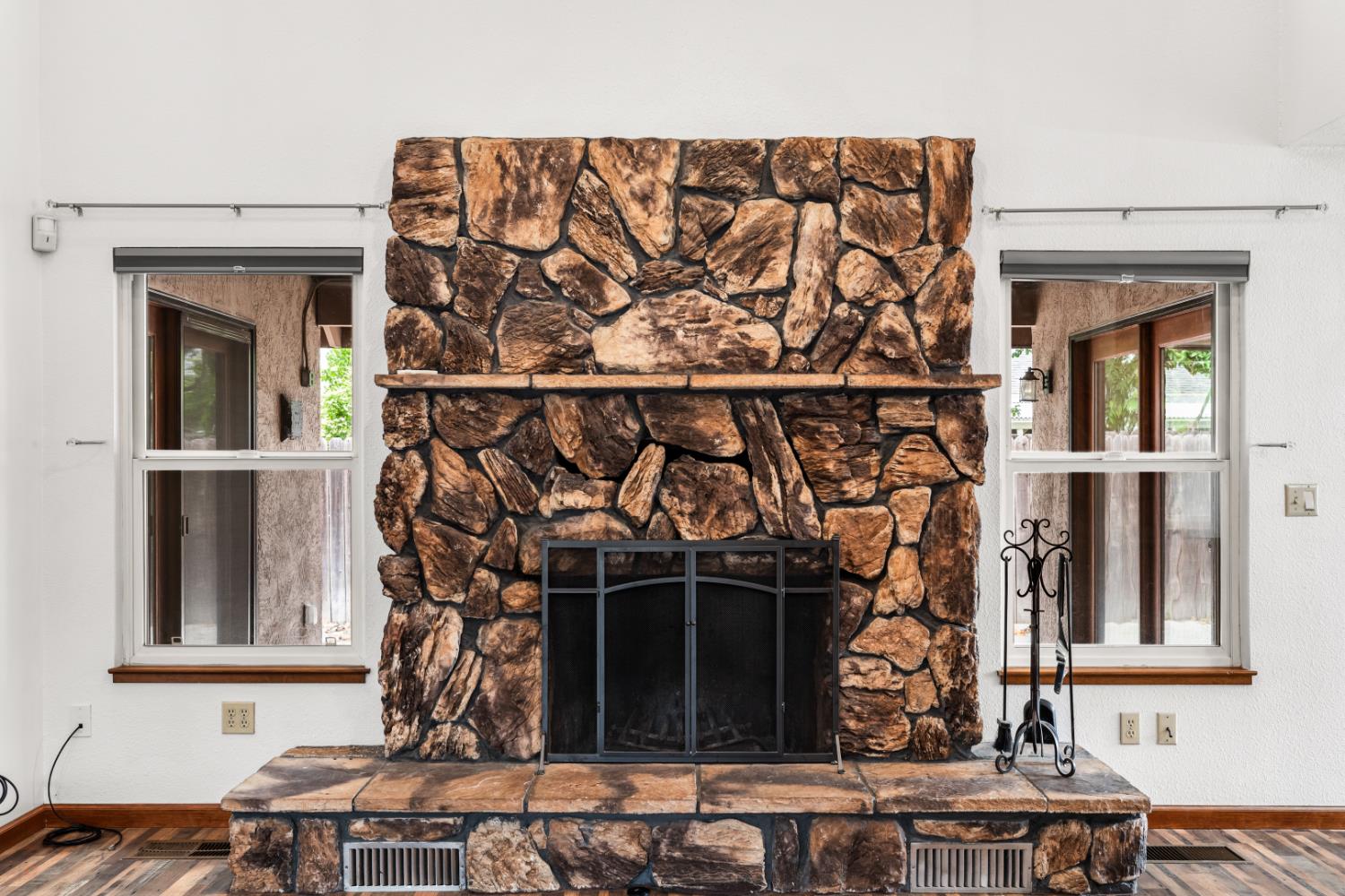 Detail Gallery Image 15 of 69 For 839 Cobblestone, Ripon,  CA 95366 - 4 Beds | 3 Baths