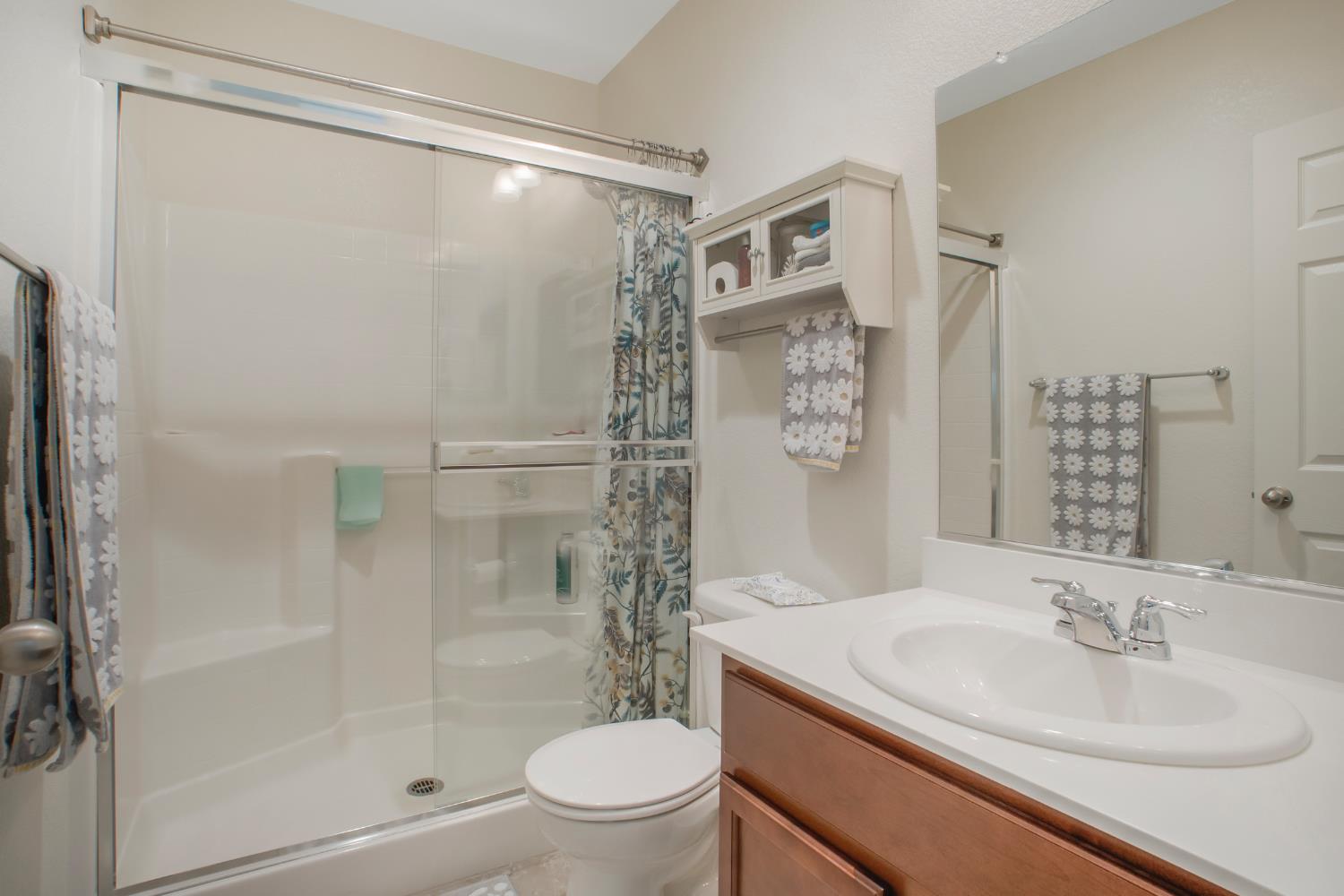 Detail Gallery Image 13 of 29 For 21244 Grapevine, Patterson,  CA 95363 - 4 Beds | 3 Baths