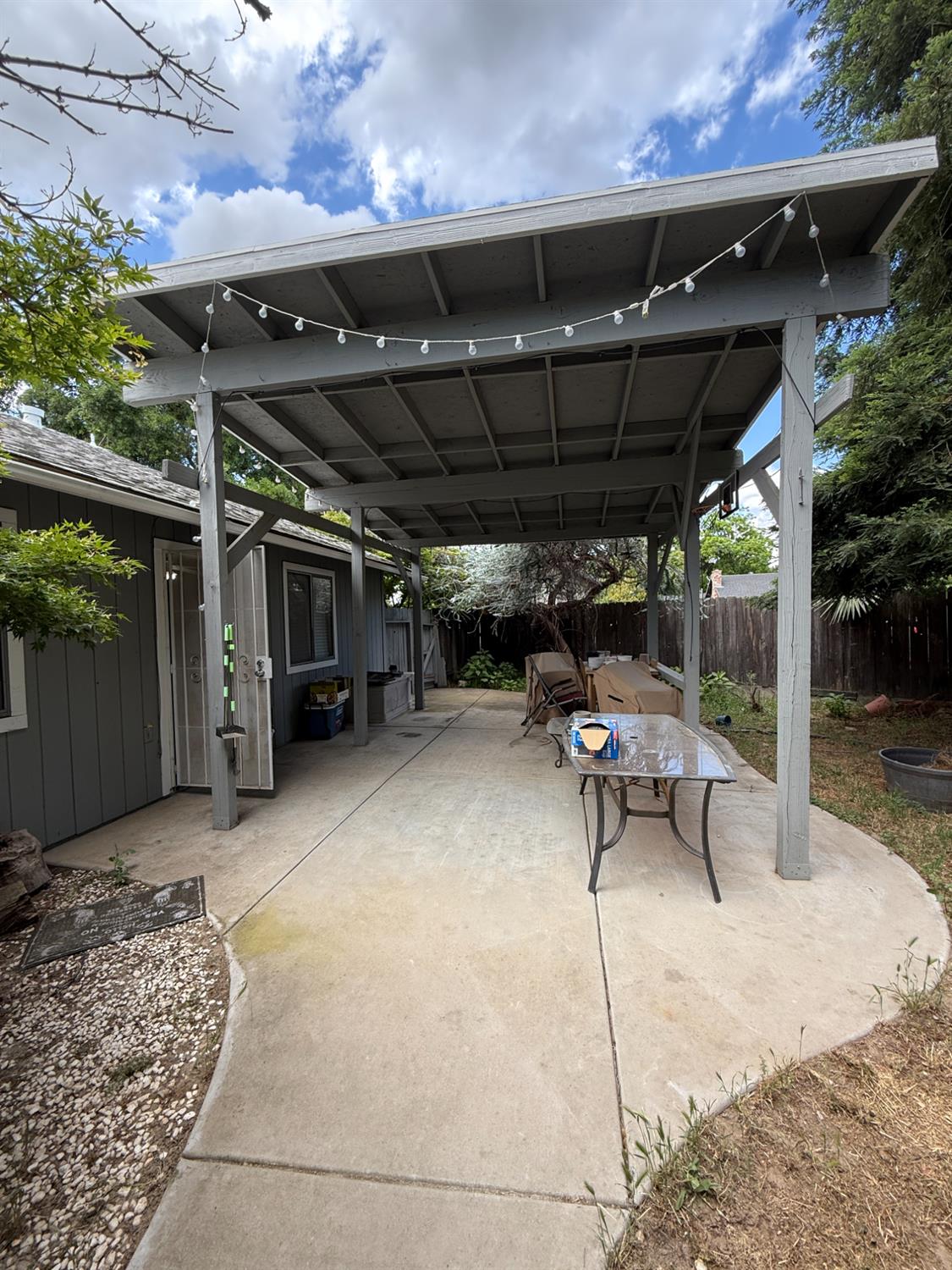 Detail Gallery Image 3 of 7 For 12936 Main St, Waterford,  CA 95386 - 3 Beds | 2 Baths