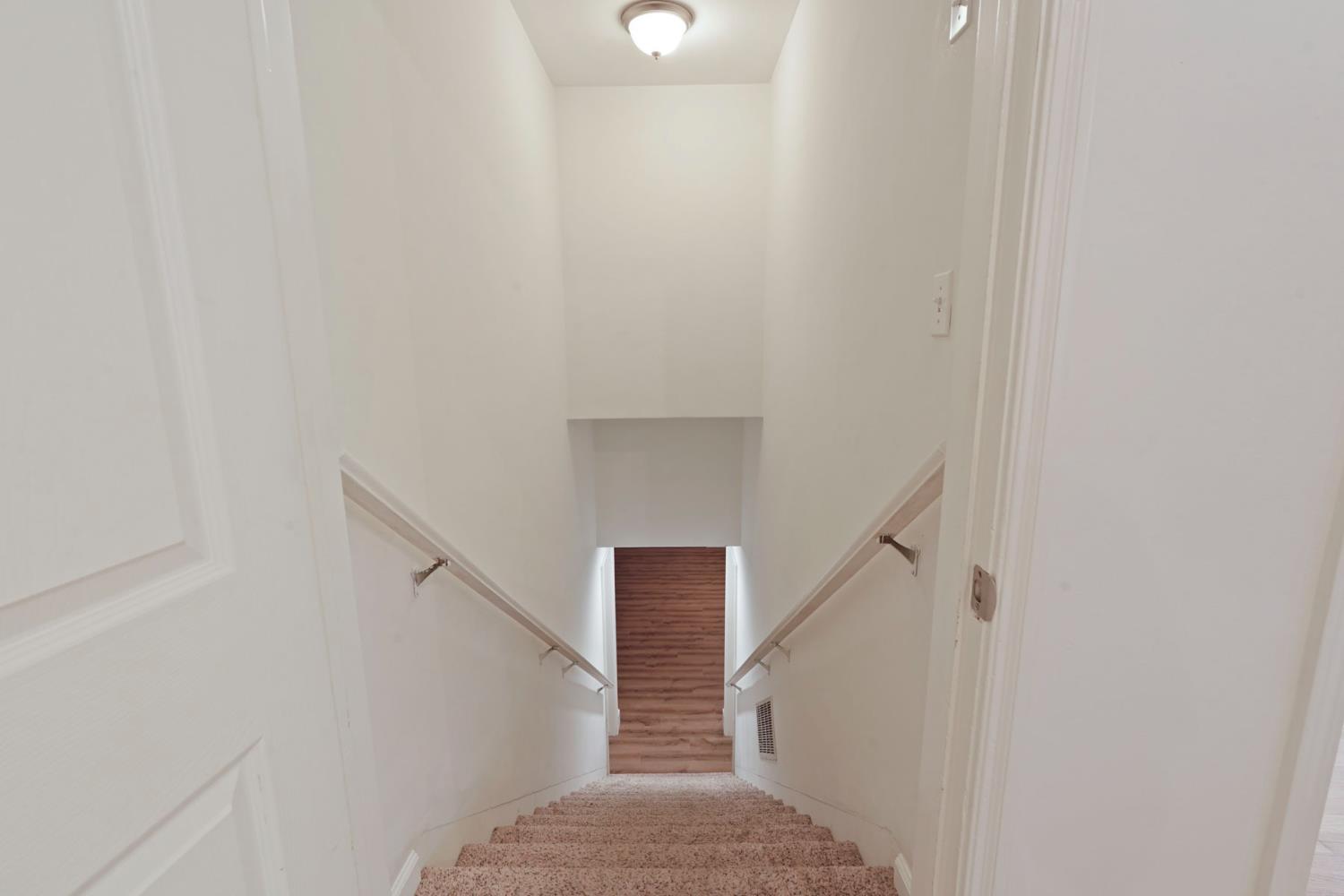 Detail Gallery Image 34 of 49 For 205 S Crescent Ave, Lodi,  CA 95240 - 3 Beds | 2 Baths