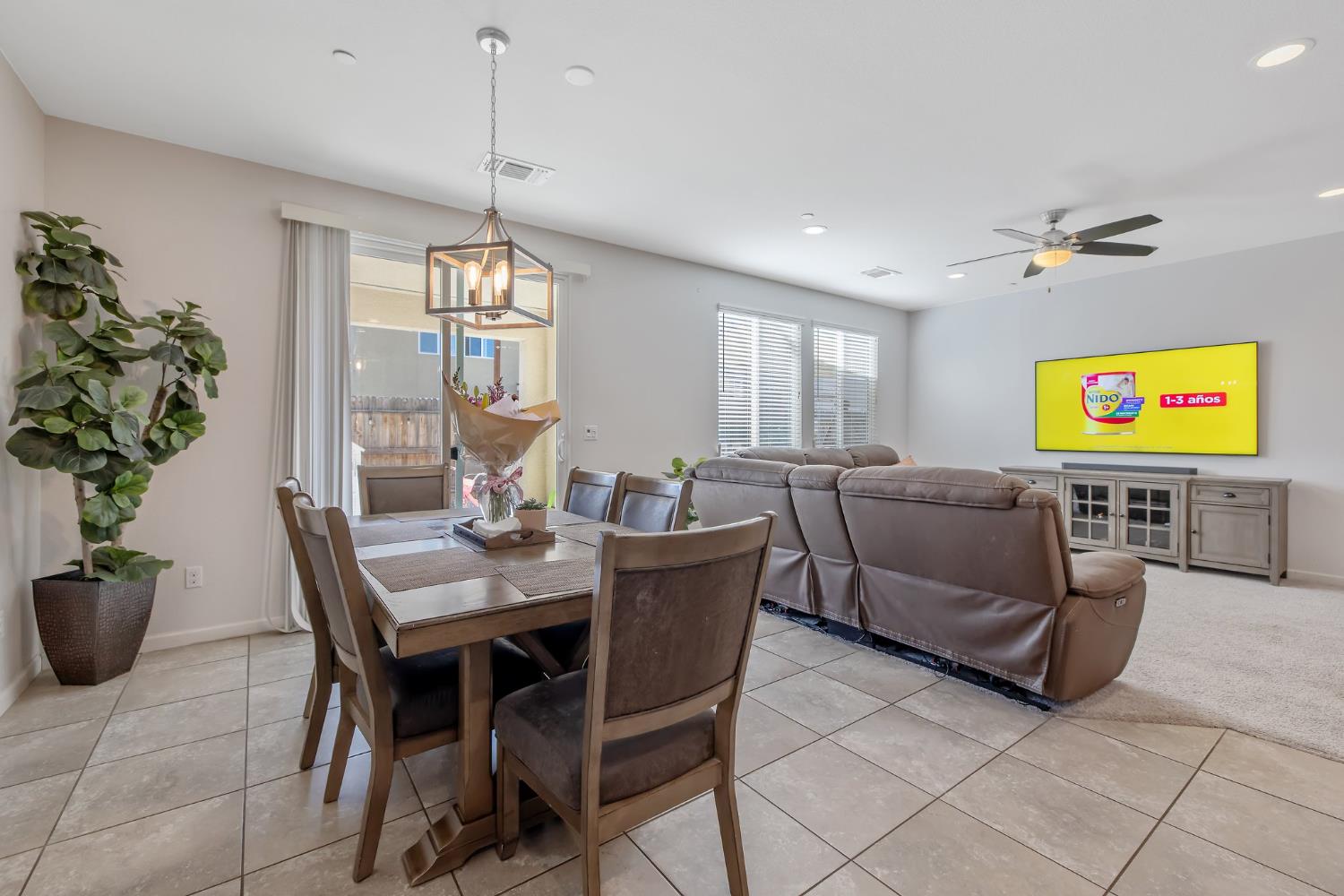 Detail Gallery Image 17 of 45 For 1066 Jade Way, Lemoore,  CA 93245 - 3 Beds | 2 Baths