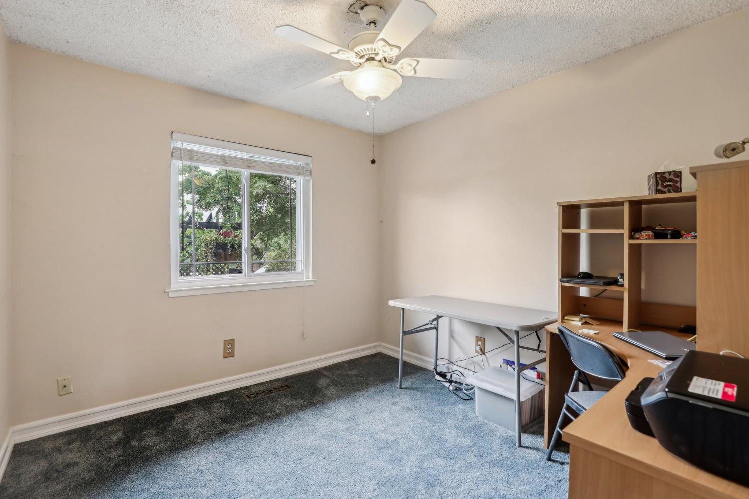 Detail Gallery Image 18 of 33 For 6942 Palmdell Way, Fair Oaks,  CA 95628 - 4 Beds | 2 Baths