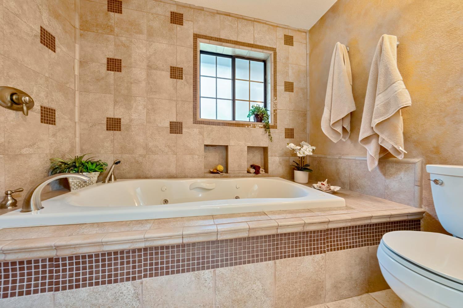 Detail Gallery Image 15 of 49 For 4038 Opal Trl, Pollock Pines,  CA 95726 - 3 Beds | 2 Baths