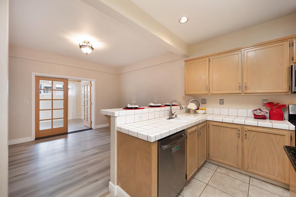 Detail Gallery Image 31 of 78 For 1341 Trevor Ct, Roseville,  CA 95678 - 4 Beds | 2/1 Baths