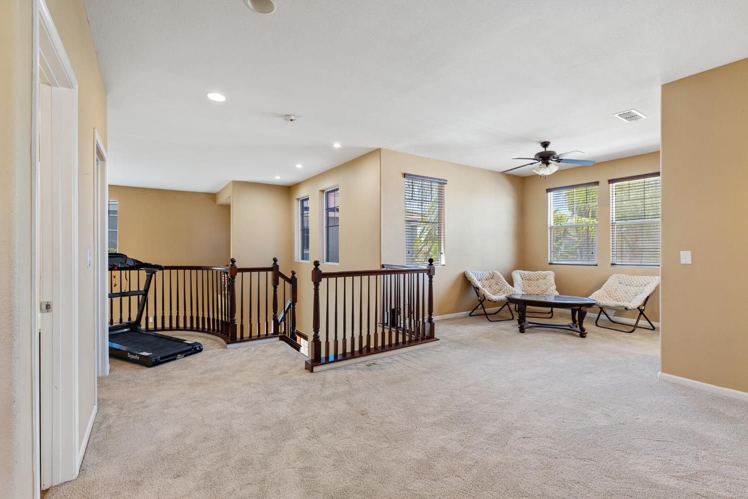 Massimo Circle, Stockton, California image 33