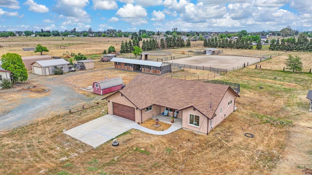 Detail Gallery Image 1 of 87 For 24684 N Watkinson Rd, Acampo,  CA 95220 - 2 Beds | 2 Baths