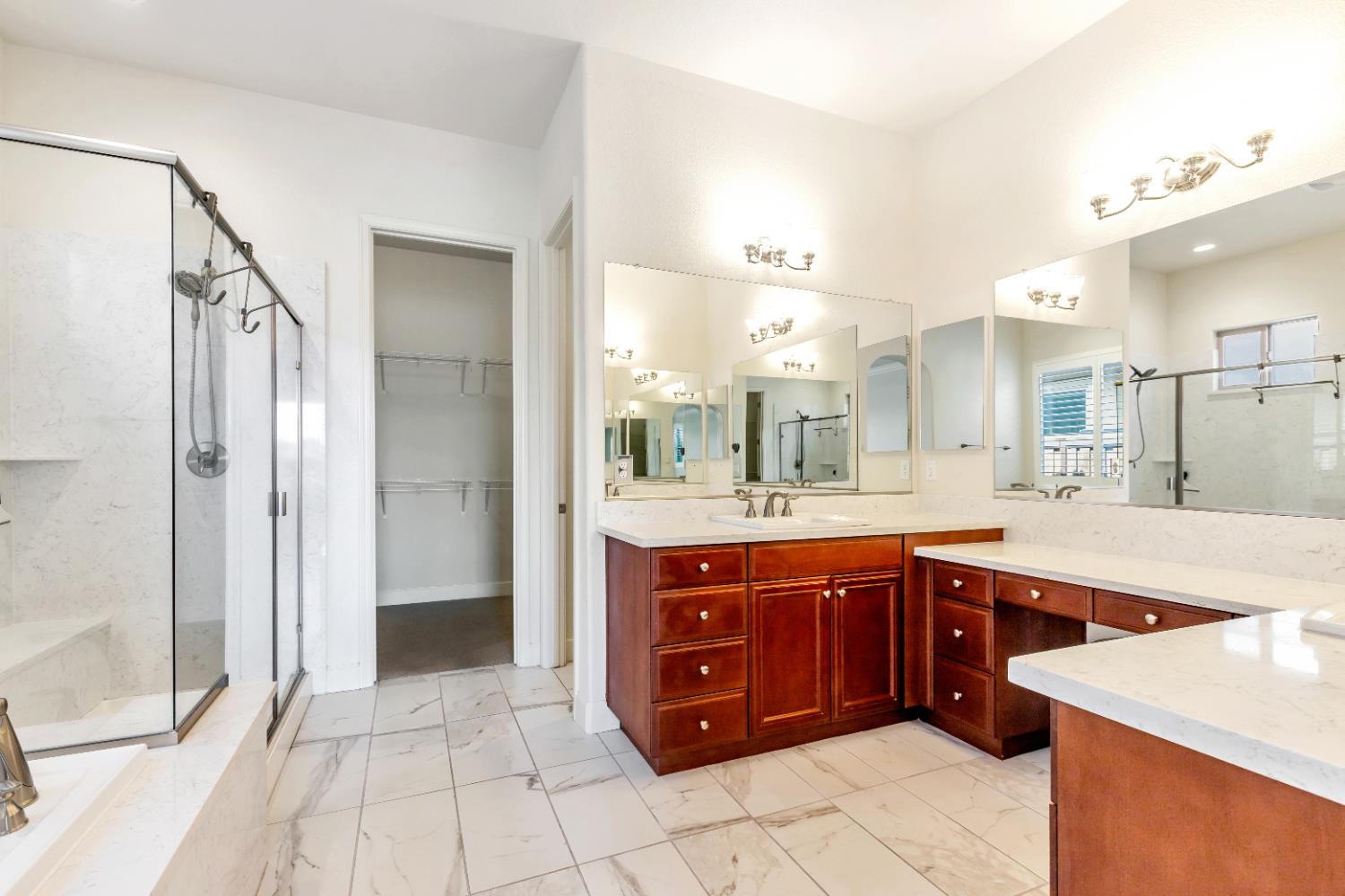 Detail Gallery Image 19 of 41 For 1587 Como Dr, Manteca,  CA 95337 - 3 Beds | 3/1 Baths