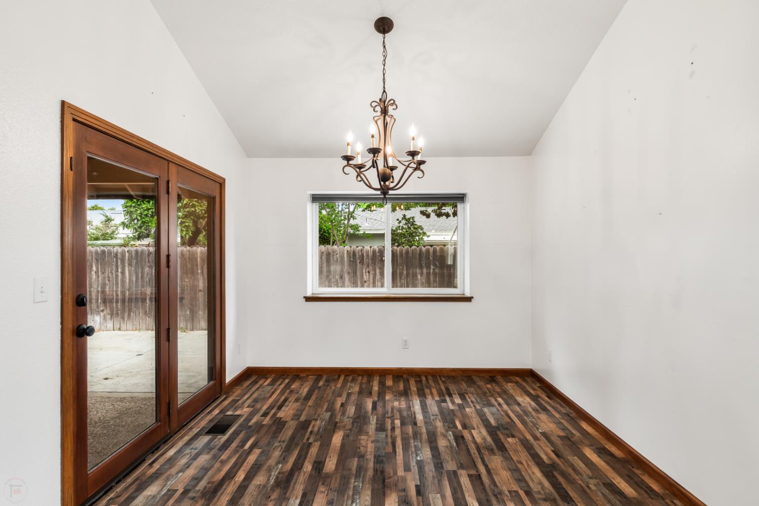 Detail Gallery Image 21 of 69 For 839 Cobblestone, Ripon,  CA 95366 - 4 Beds | 3 Baths