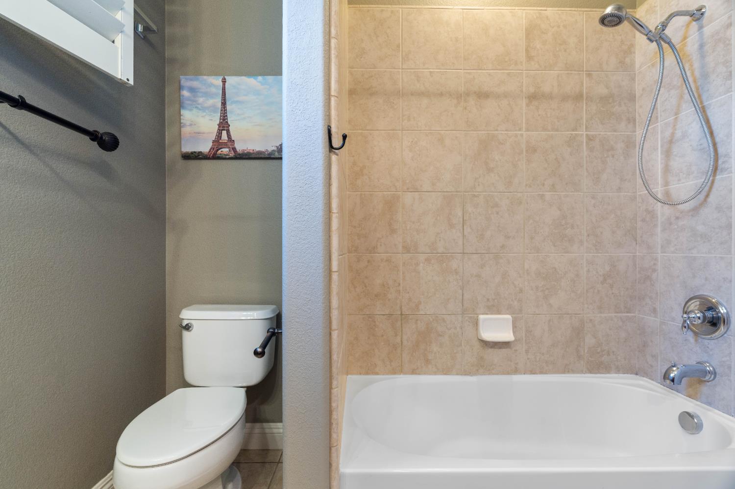 Detail Gallery Image 14 of 36 For 251 Martis Valley Cir, Sacramento,  CA 95835 - 4 Beds | 2/1 Baths