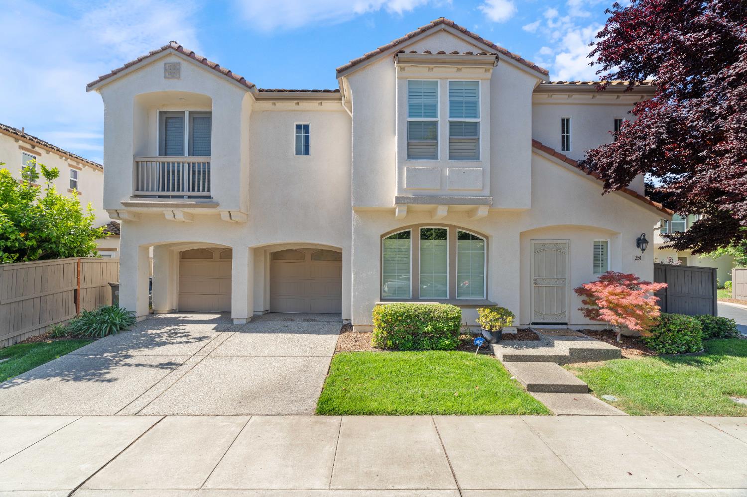 Detail Gallery Image 1 of 36 For 251 Martis Valley Cir, Sacramento,  CA 95835 - 4 Beds | 2/1 Baths