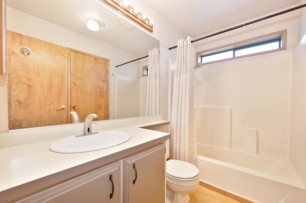 Detail Gallery Image 60 of 87 For 24684 N Watkinson Rd, Acampo,  CA 95220 - 2 Beds | 2 Baths