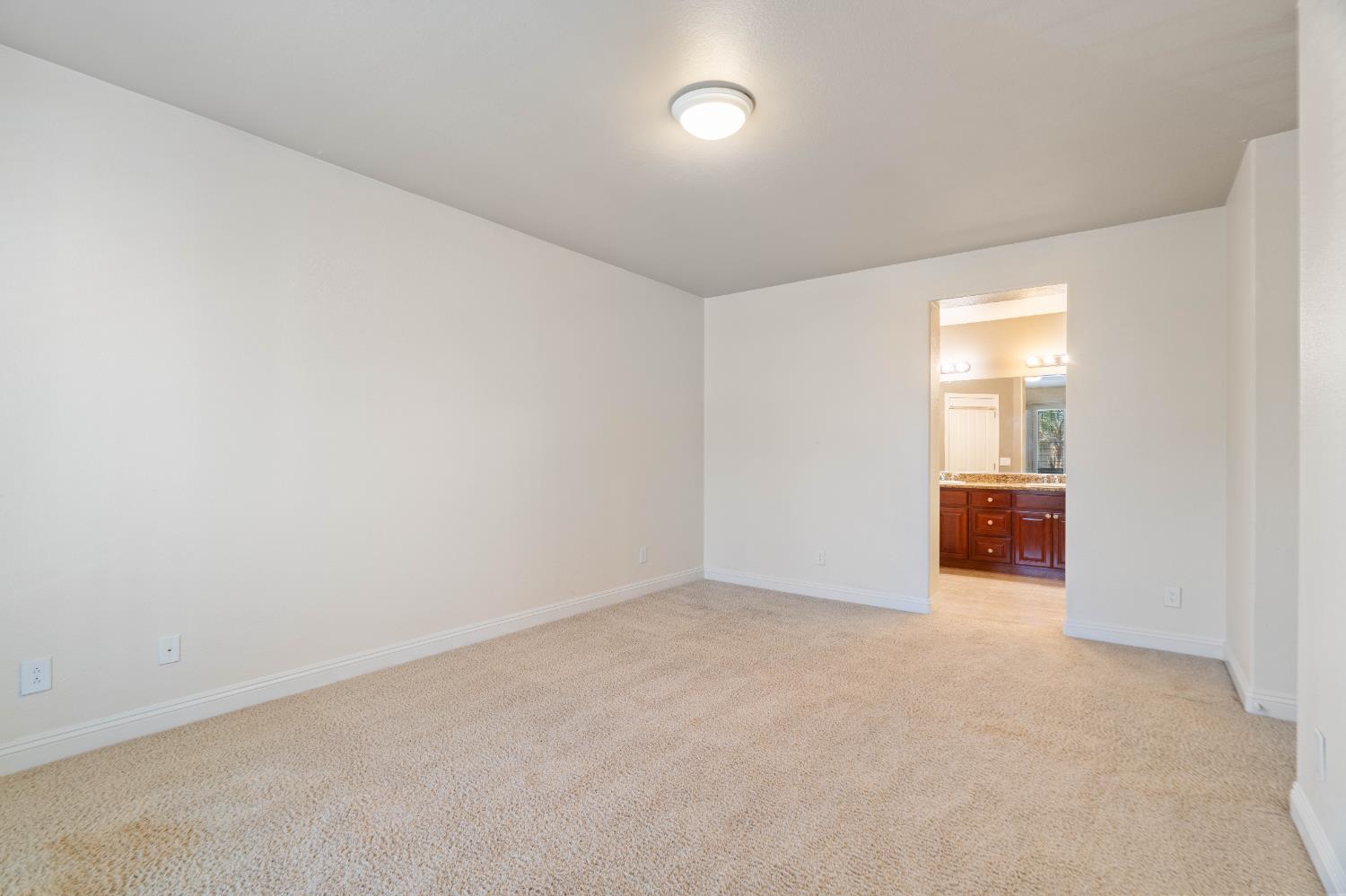 Detail Gallery Image 20 of 36 For 251 Martis Valley Cir, Sacramento,  CA 95835 - 4 Beds | 2/1 Baths