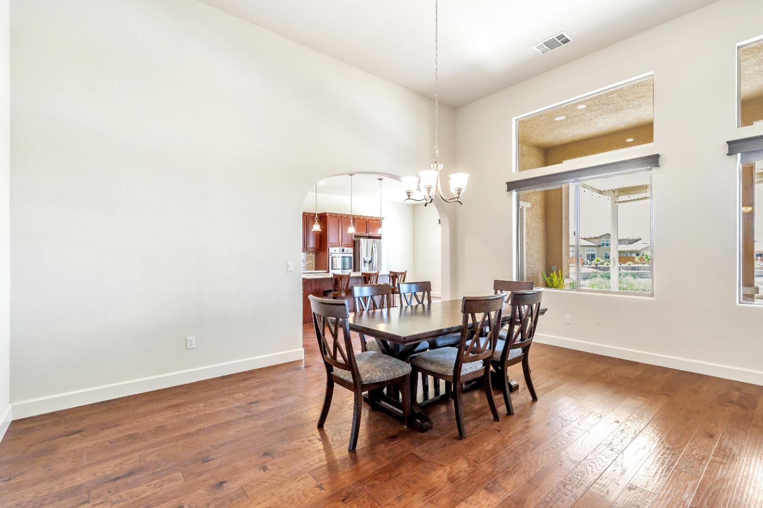 Detail Gallery Image 15 of 41 For 1587 Como Dr, Manteca,  CA 95337 - 3 Beds | 3/1 Baths
