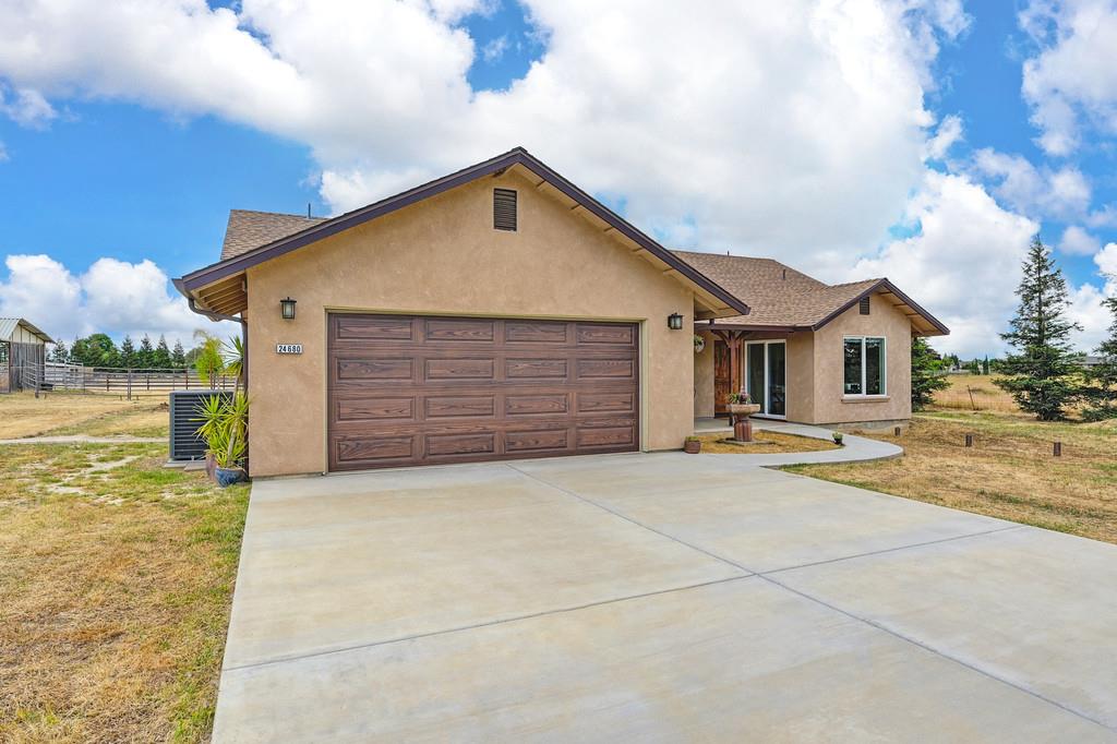Detail Gallery Image 10 of 87 For 24684 N Watkinson Rd, Acampo,  CA 95220 - 2 Beds | 2 Baths