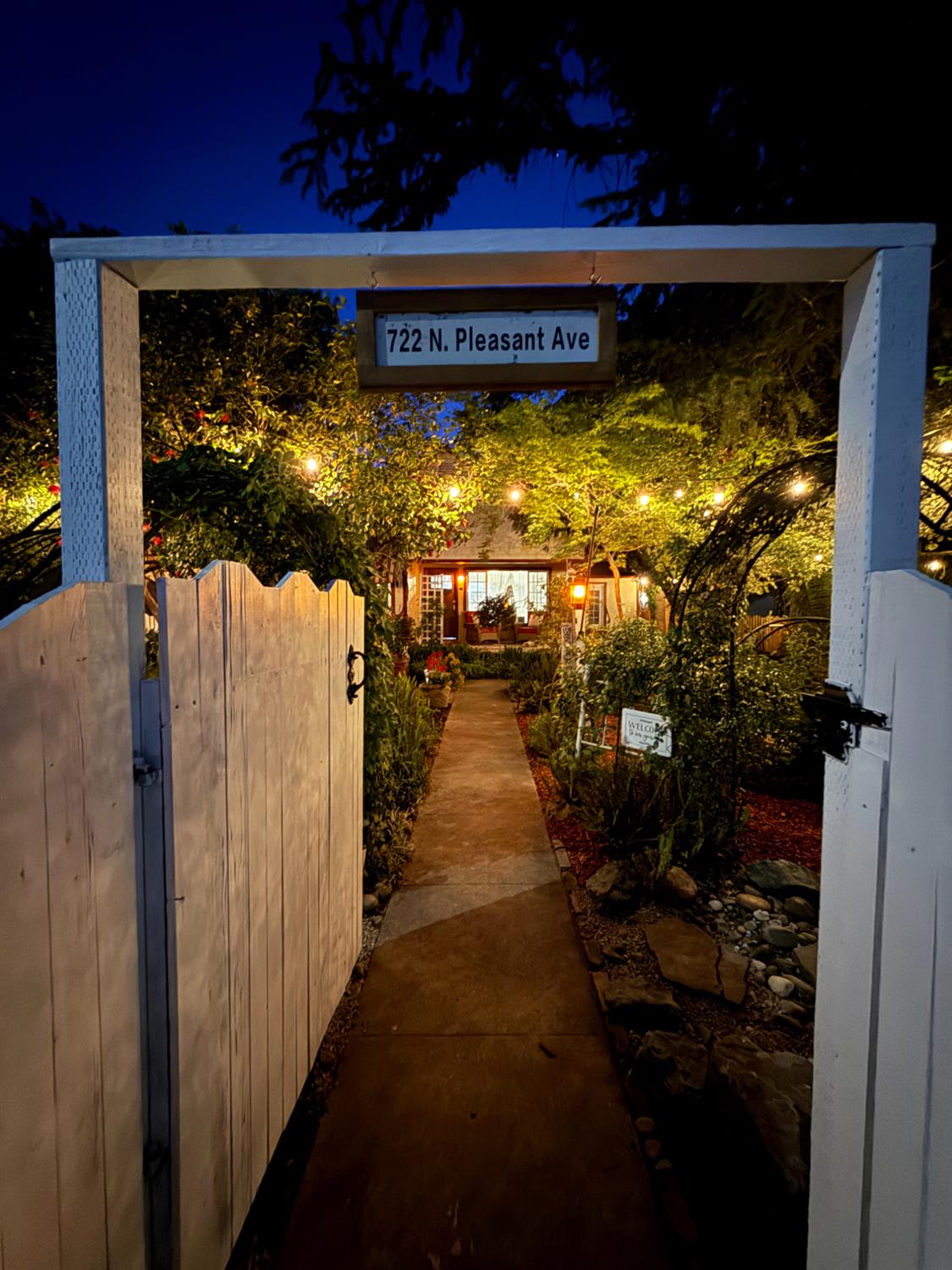 N Pleasant Avenue, Lodi, California image 1